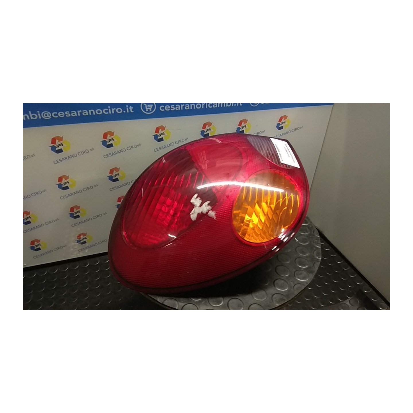 FANALE POST. SX. 055 TOYOTA COROLLA (06/97-03/02) 4EFE 815601E090