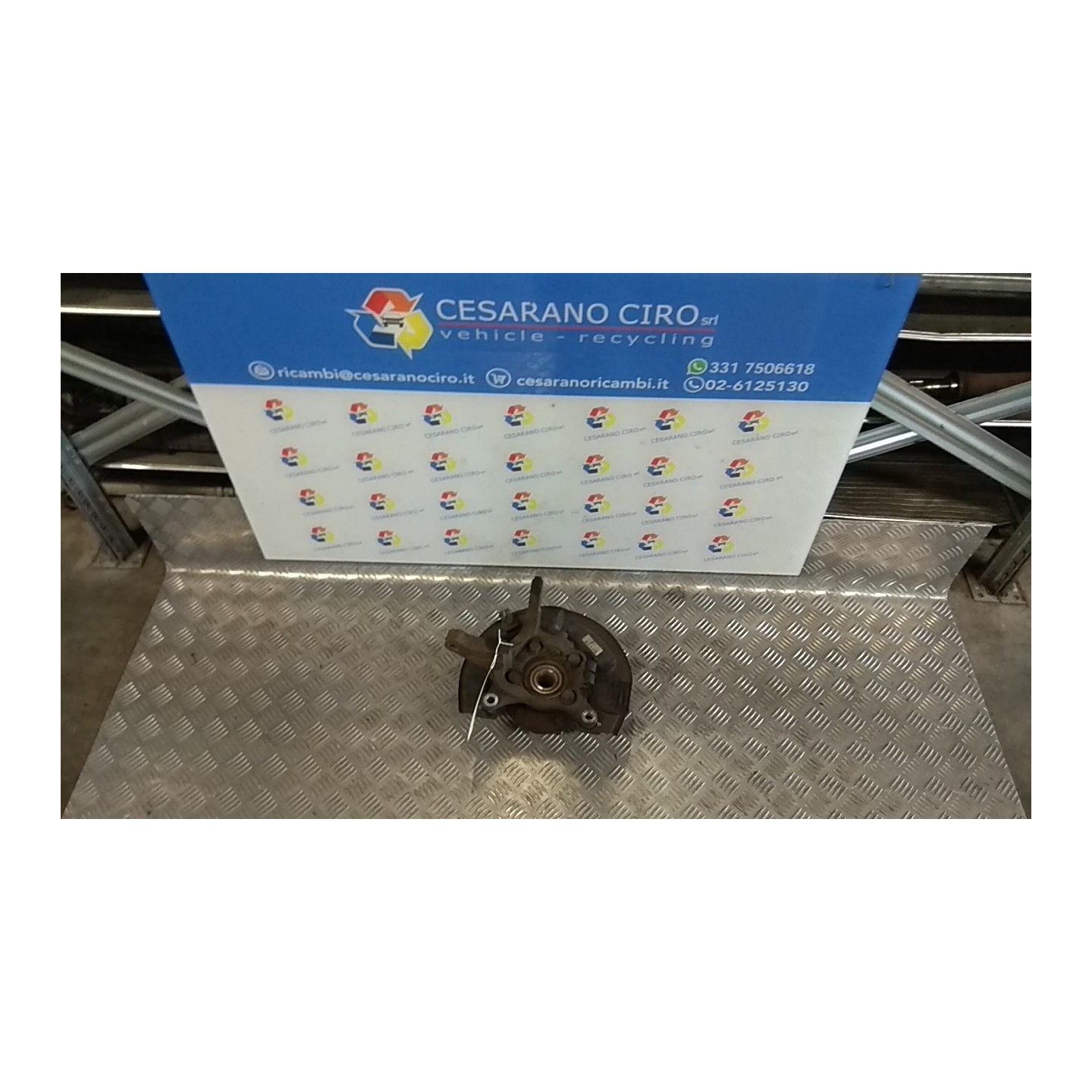 MONTANTE SOSP. ANT. DX. 106 MITSUBISHI SPACE RUNNER (09/99-12/01) 4G63 MR297064