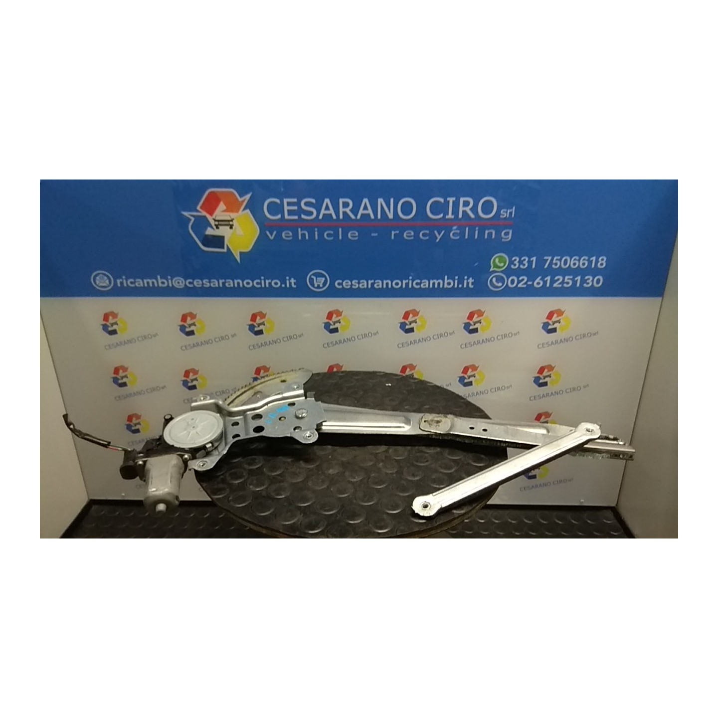 ALZACRISTALLO ELETTR. PORTA ANT. C/MOTORINO SX. 112 SUZUKI SPLASH (02/08-10/15) K10B 8340279J10000