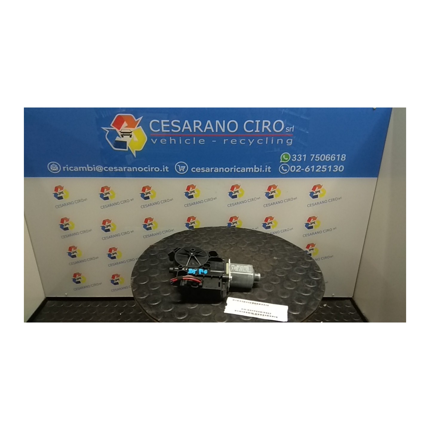MOTORINO ALZACRISTALLO PORTA POST. DX. 122 VOLKSWAGEN POLO (6C) (03/14-) CUS 6R0959812NZ00