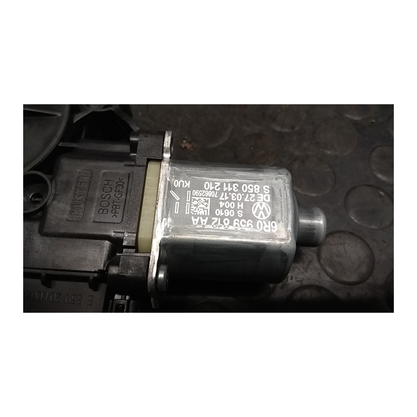 MOTORINO ALZACRISTALLO PORTA POST. DX. 122 VOLKSWAGEN POLO (6C) (03/14-) CUS 6R0959812NZ00
