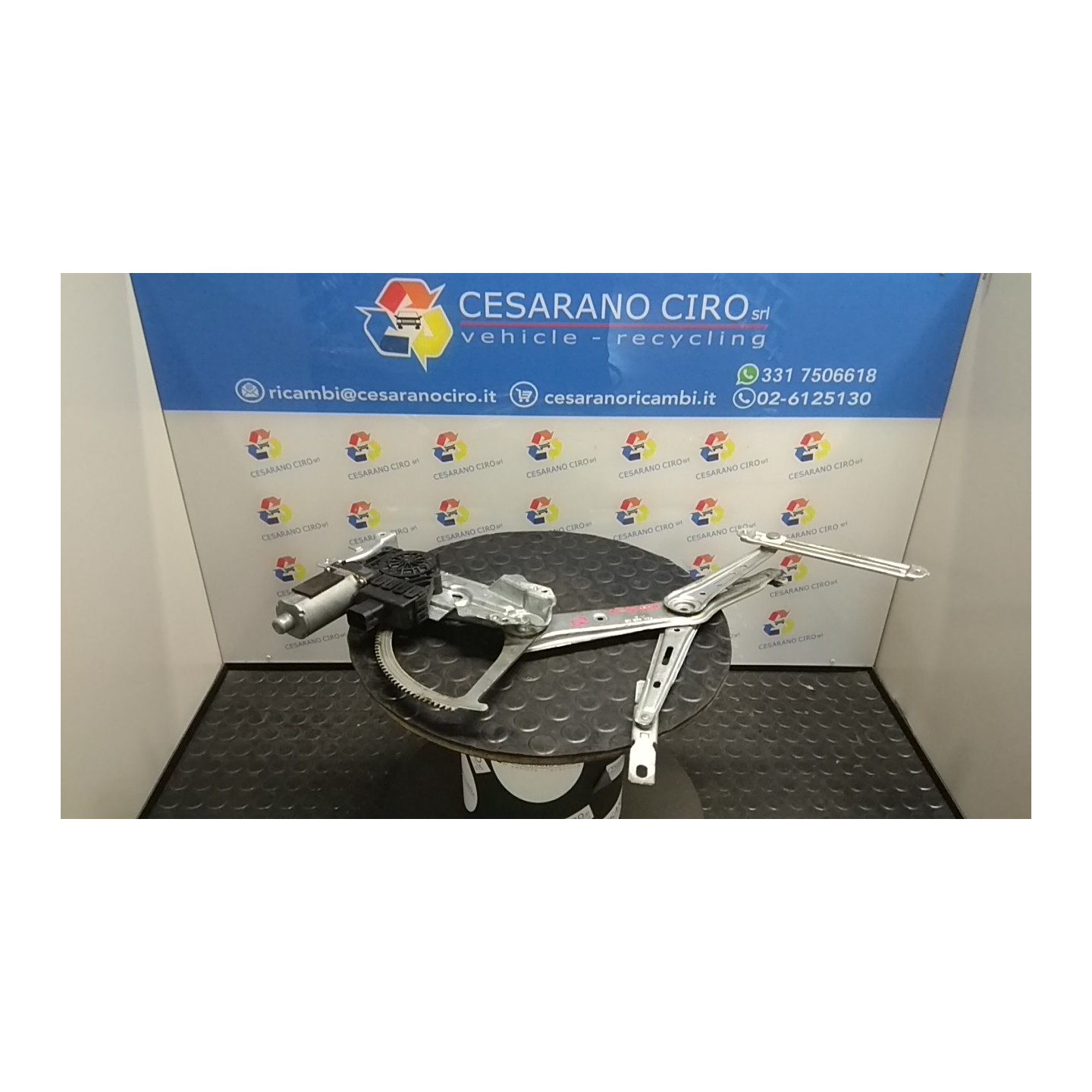 ALZACRISTALLO PORTA ANT. DX. 025 OPEL ZAFIRA (T98) (03/99-12/05) Z18XE 90579386
