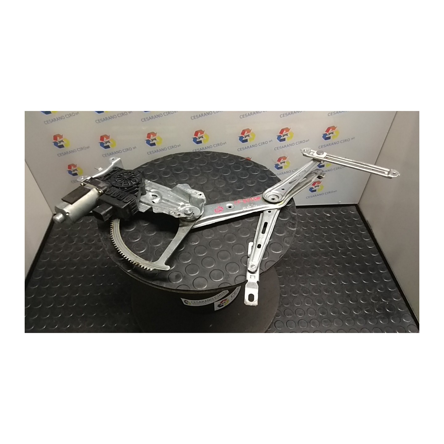 ALZACRISTALLO PORTA ANT. DX. 025 OPEL ZAFIRA (T98) (03/99-12/05) Z18XE 90579386