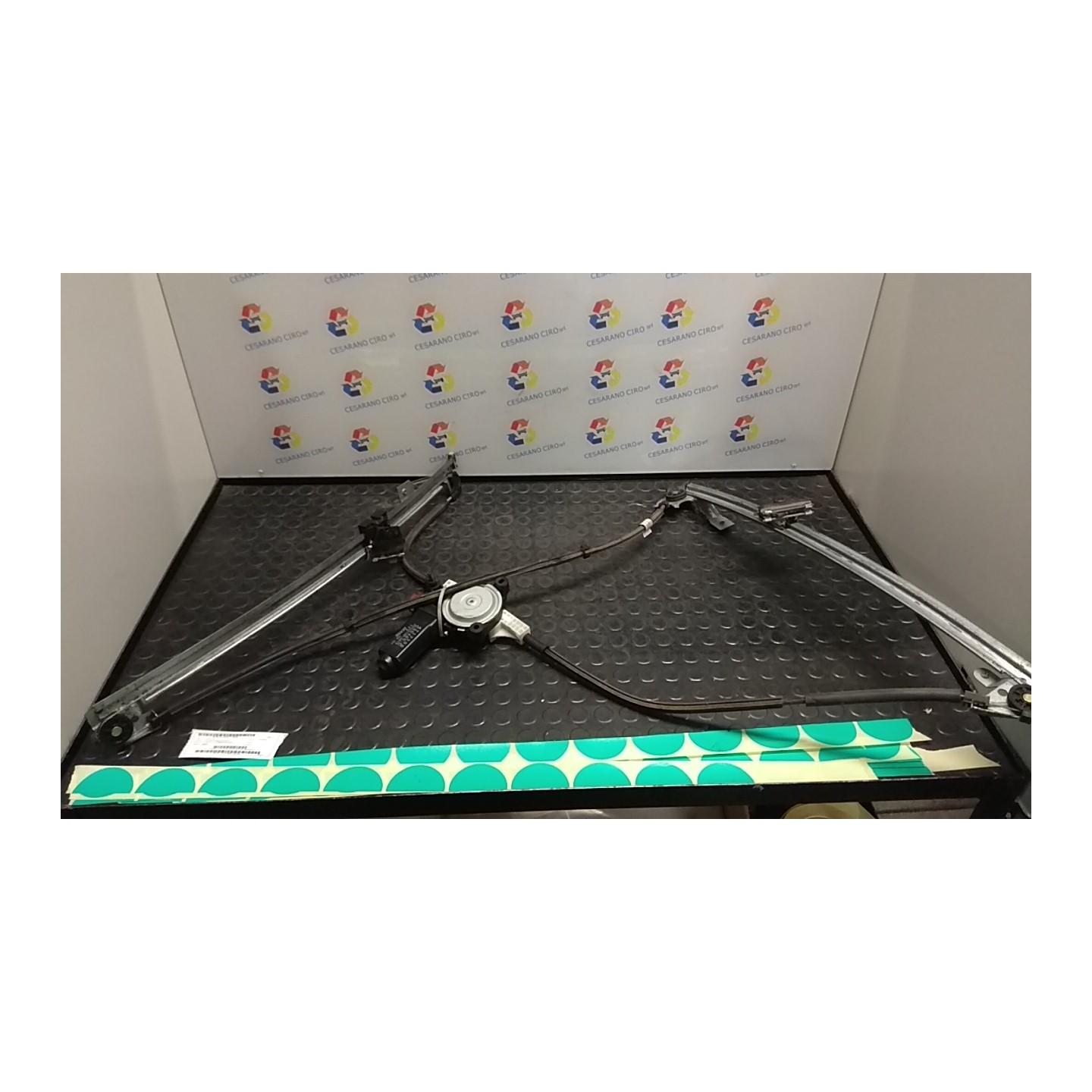 ALZACRISTALLO ELETTR. PORTA ANT. SX. 035 CHRYSLER VOYAGER/GRAND VOYAGER (10/95-1 VM69B K04796307
