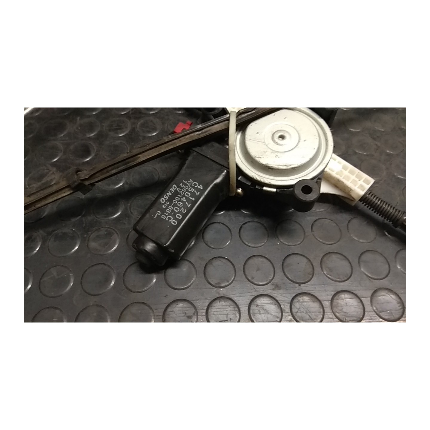ALZACRISTALLO ELETTR. PORTA ANT. SX. 035 CHRYSLER VOYAGER/GRAND VOYAGER (10/95-1 VM69B K04796307