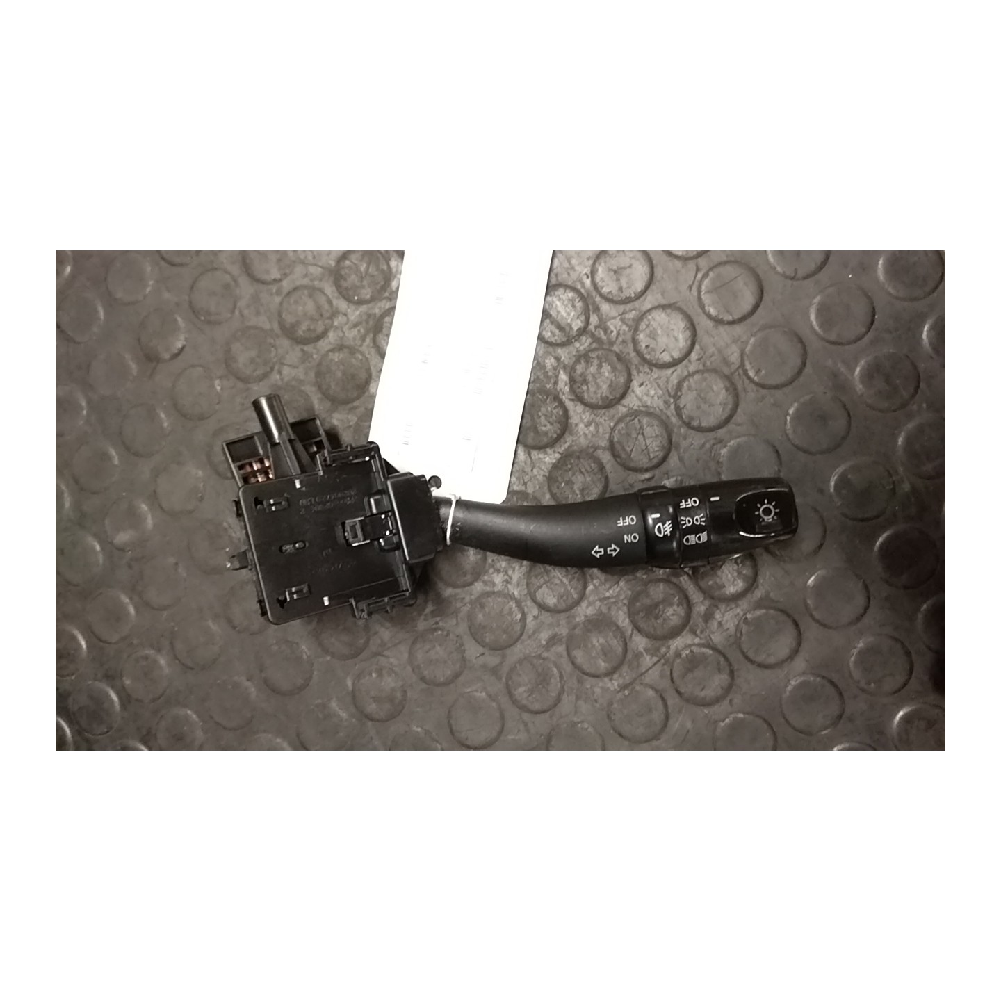 INTERRUTTORE BLOCCO COMANDO LUCI 092 KIA CARENS 2A SERIE (11/06-) D4EA 934101D000