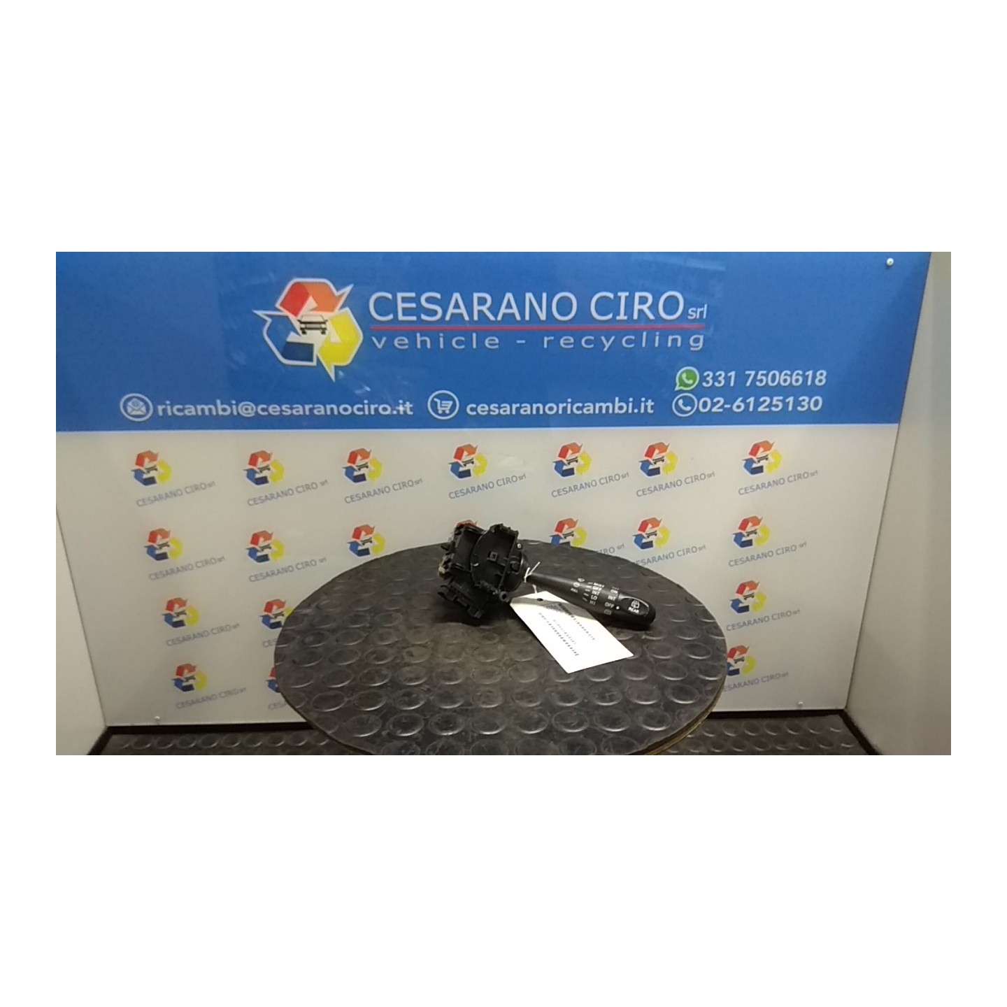 BLOCCO COMANDI TERGICRISTALLI 012 TOYOTA RAV 4 2A SERIE (09/00-01/06) 1CDFTV 8465242110