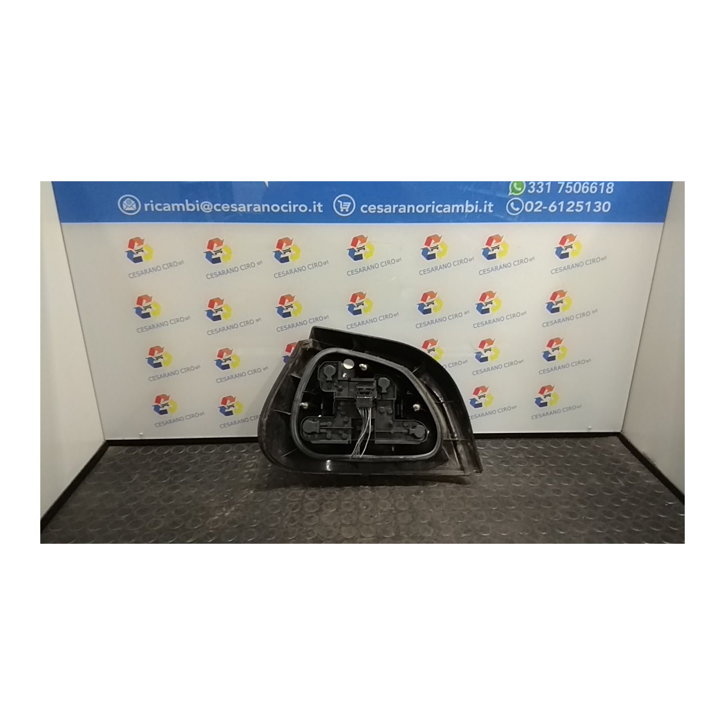 FANALE POST. DX. 092 RENAULT MEGANE 1A SERIE (03/99-06/03) K4MA7 7700428321