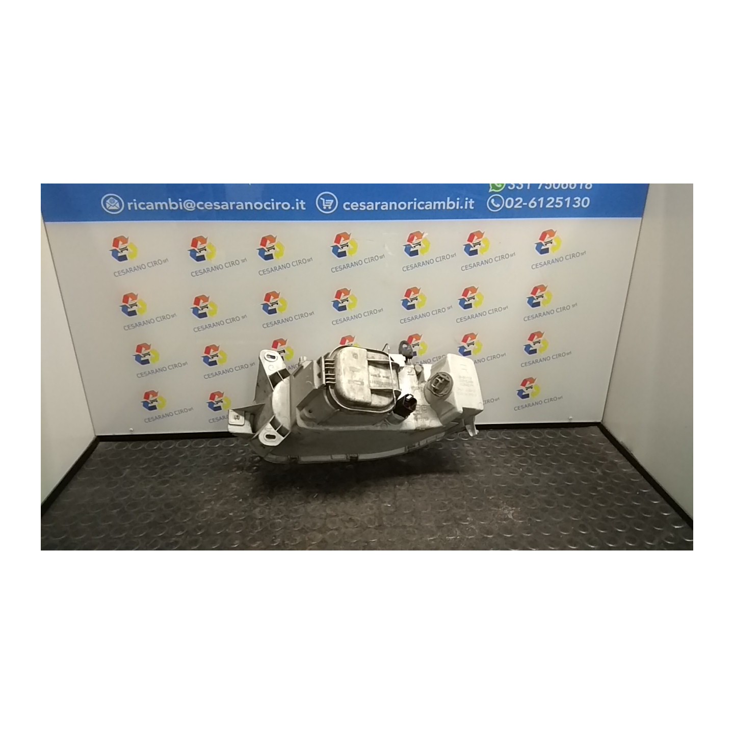 PROIETTORE DX. 002 FORD ESCORT (FA) (02/95-09/99) F4B 1046870