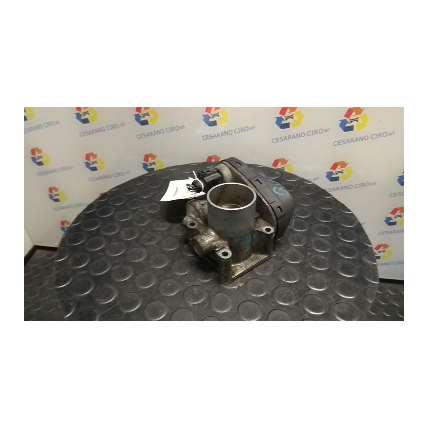 CORPO FARFALLATO 004 AUDI A2 (8Z) (06/00-02/06) AUA NB5737003024001