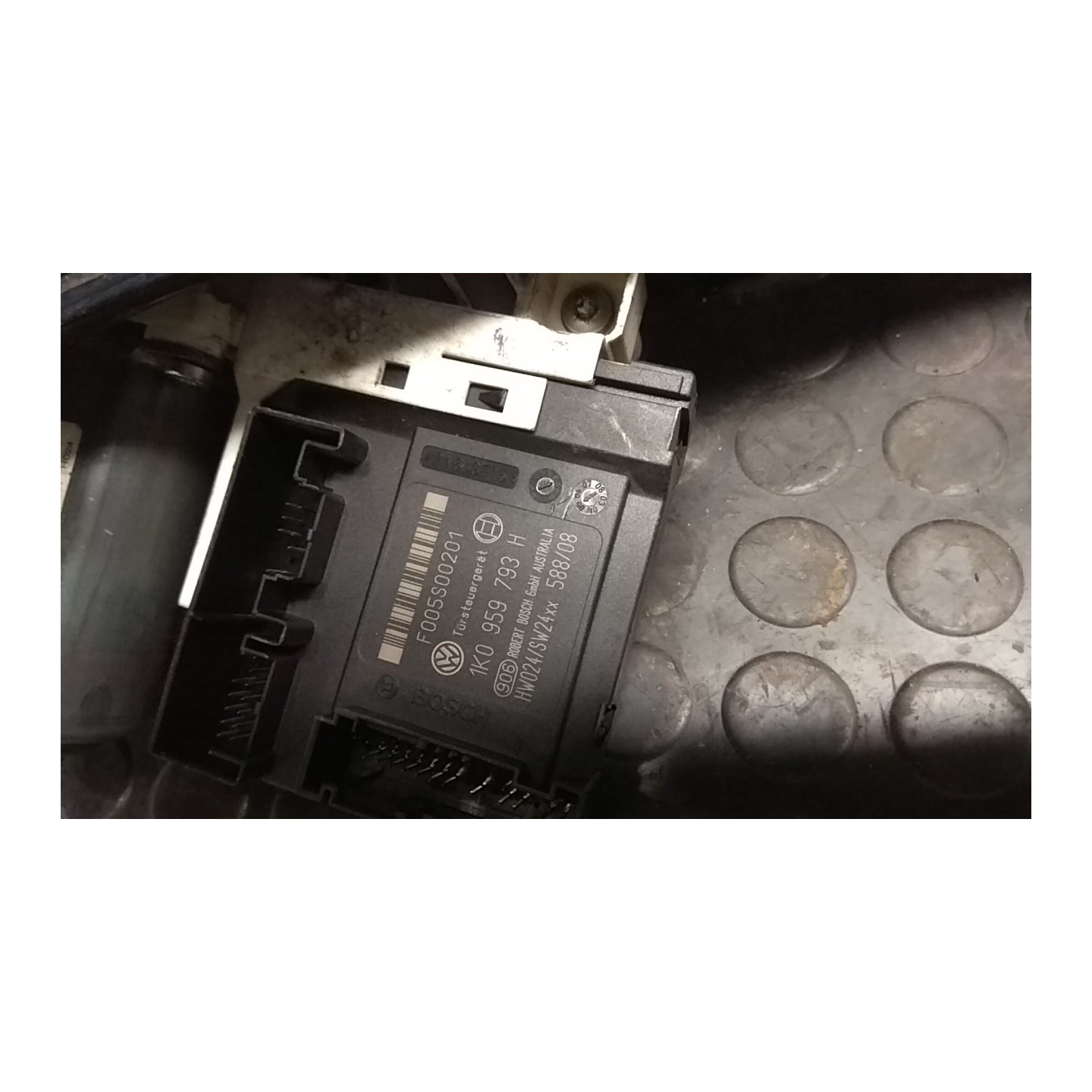 ALZACRISTALLO PORTA ANT. SX. 023 SEAT ALTEA (5P) (03/04-) BSE 5P0837461