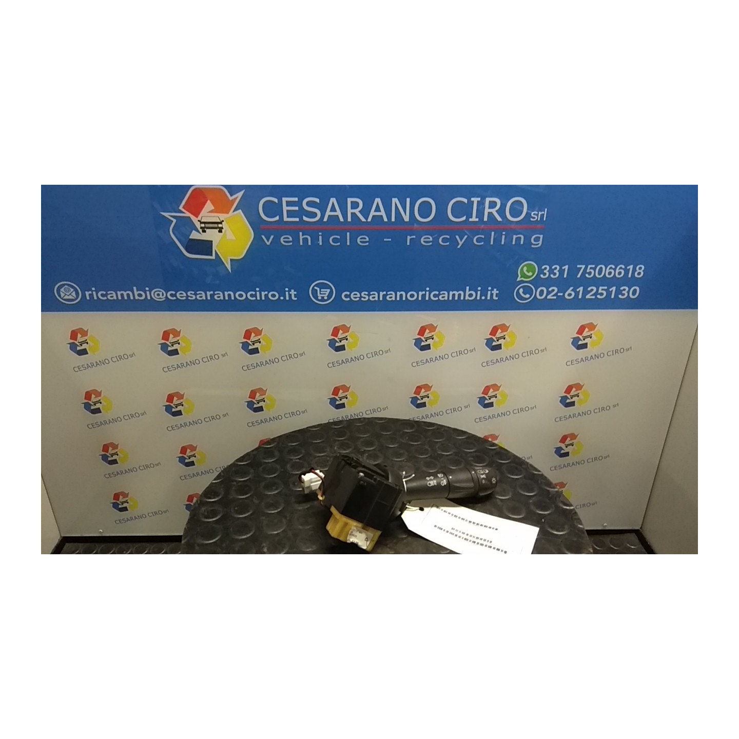 BLOCCO COMANDO VOLANTE LUCI C/ATTIV.TERG.AUTO./FENDINEBBIA 025 RENAULT CLIO 4A SERIE (07/12-12/16) K9KB6 8201167981