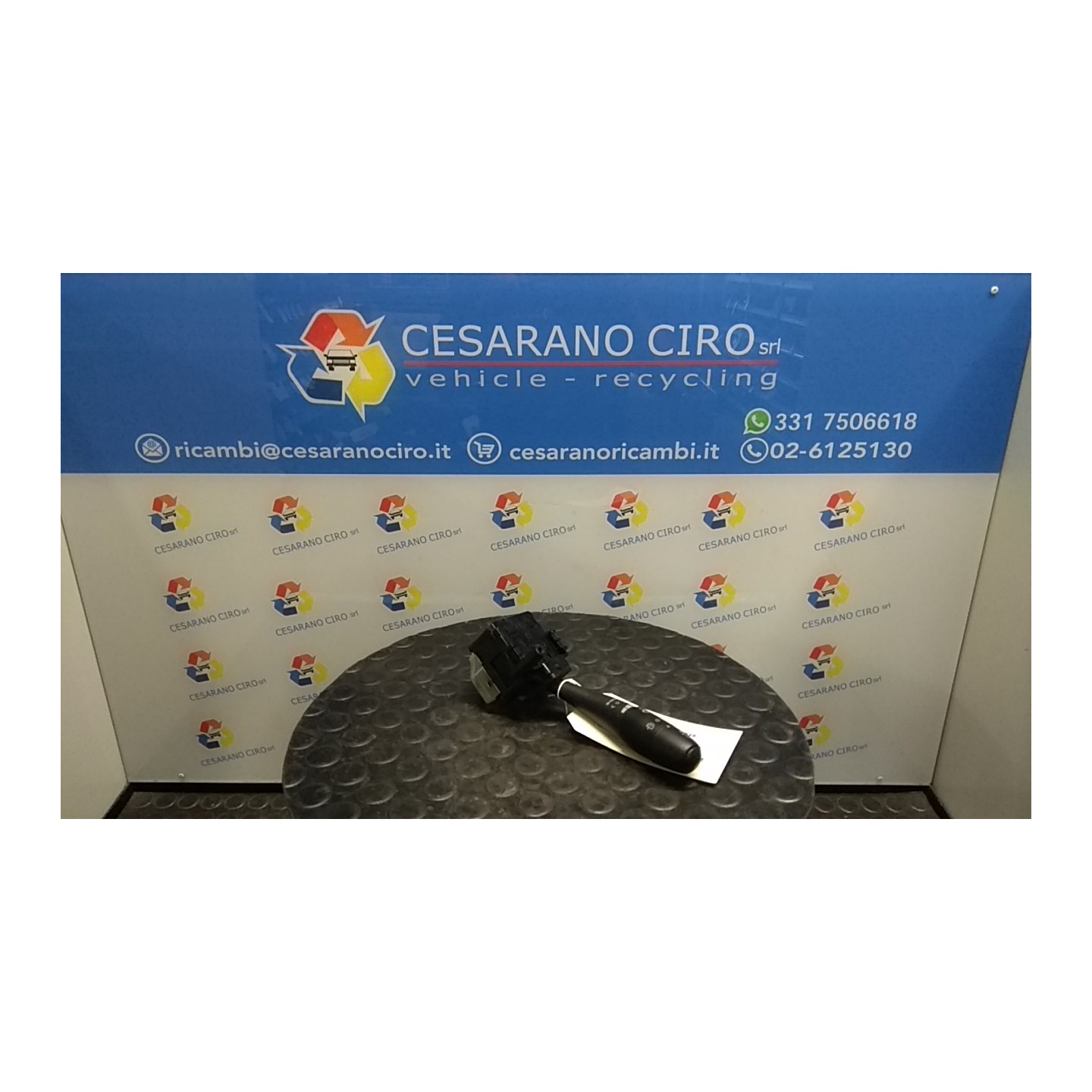 BLOCCO COMANDI TERGICRISTALLI 042 HYUNDAI I30 (07/07-)  934202L000