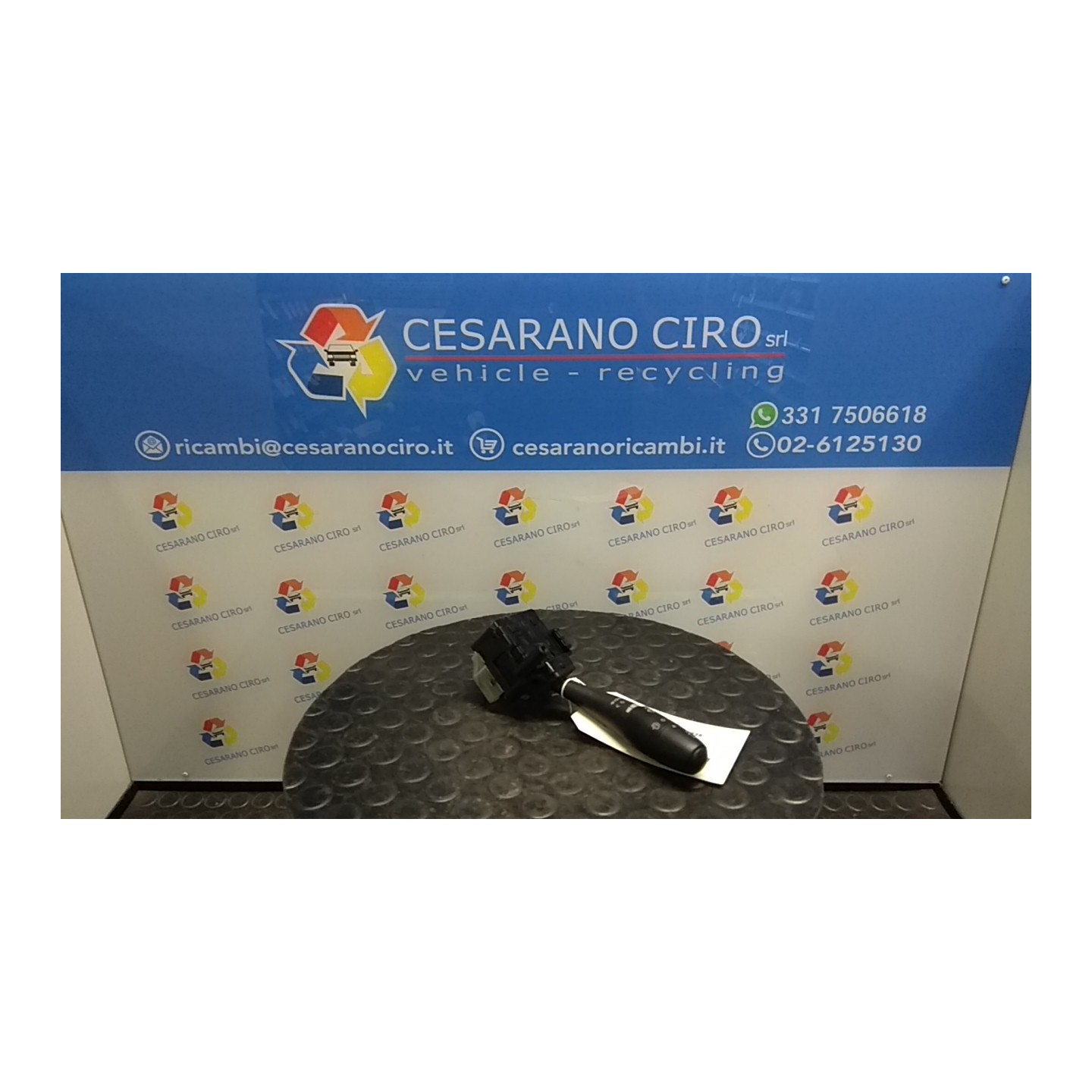 BLOCCO COMANDI TERGICRISTALLI 042 HYUNDAI I30 (07/07-)  934202L000