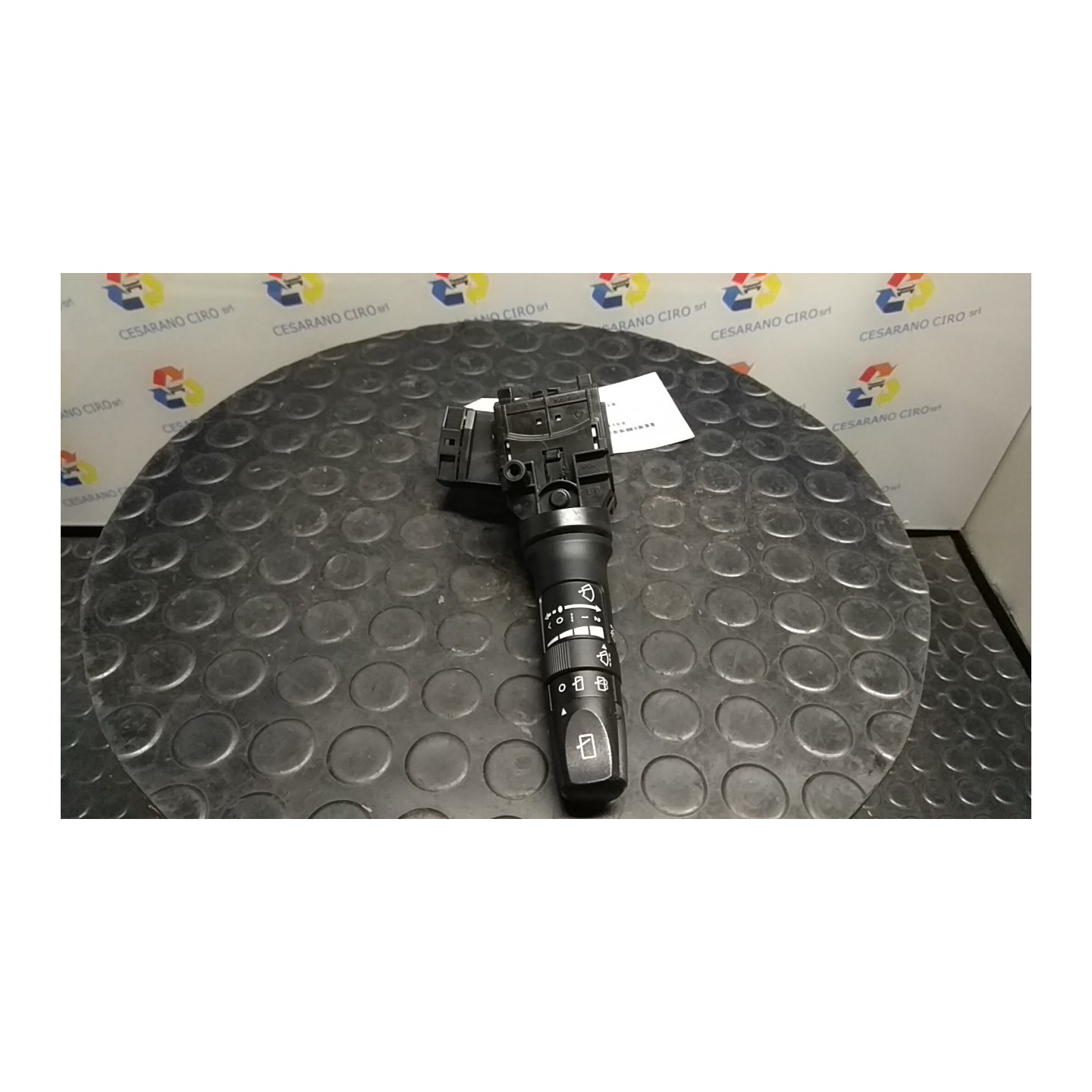 BLOCCO COMANDI TERGICRISTALLI 049 HYUNDAI I20 (01/09-) G4LA 934201J010