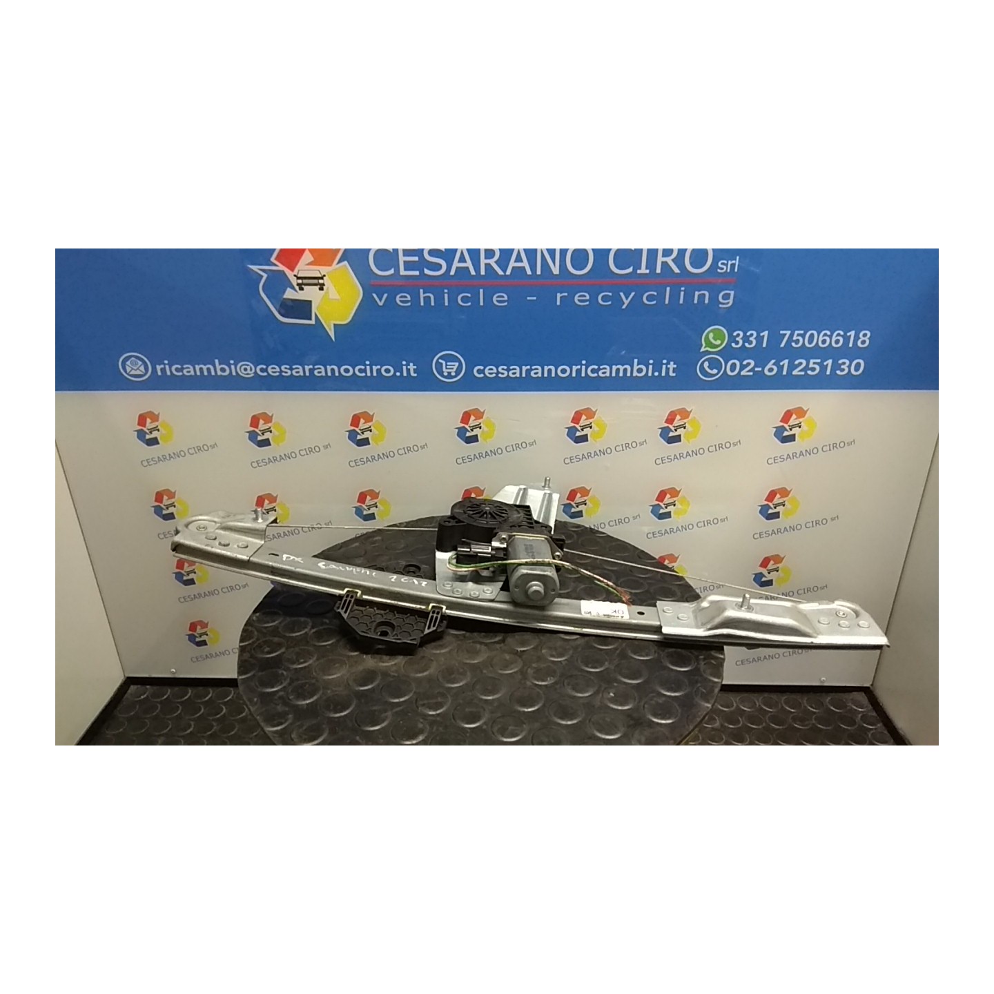 ALZACRISTALLO ELETTR. PORTA ANT. SX. 040 DACIA SANDERO 2A SERIE (12/12-) D4FF7 807213282R