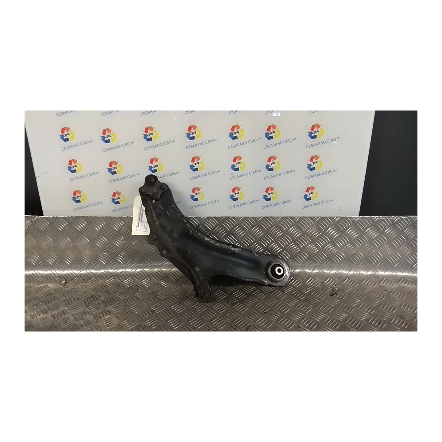BRACCIO OSCILLANTE SOSP. ANT. SX. 084 RENAULT KANGOO FURGONE (04/13-) 5AM40 8200586561