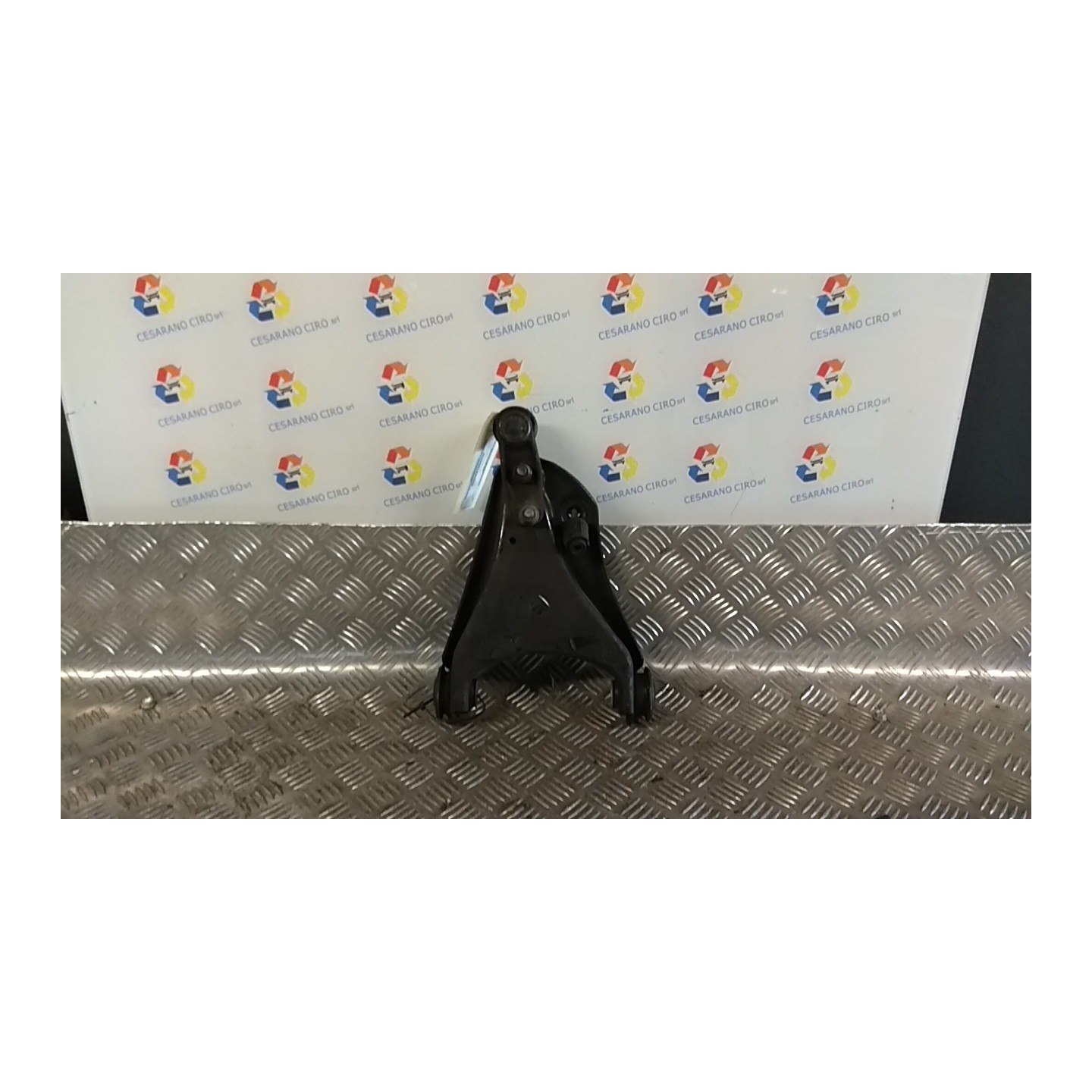 BRACCIO OSCILLANTE SOSP. ANT. SX. 004 RENAULT TWINGO 2A SERIE (06/07-02/12) D4FJ7 8200942396