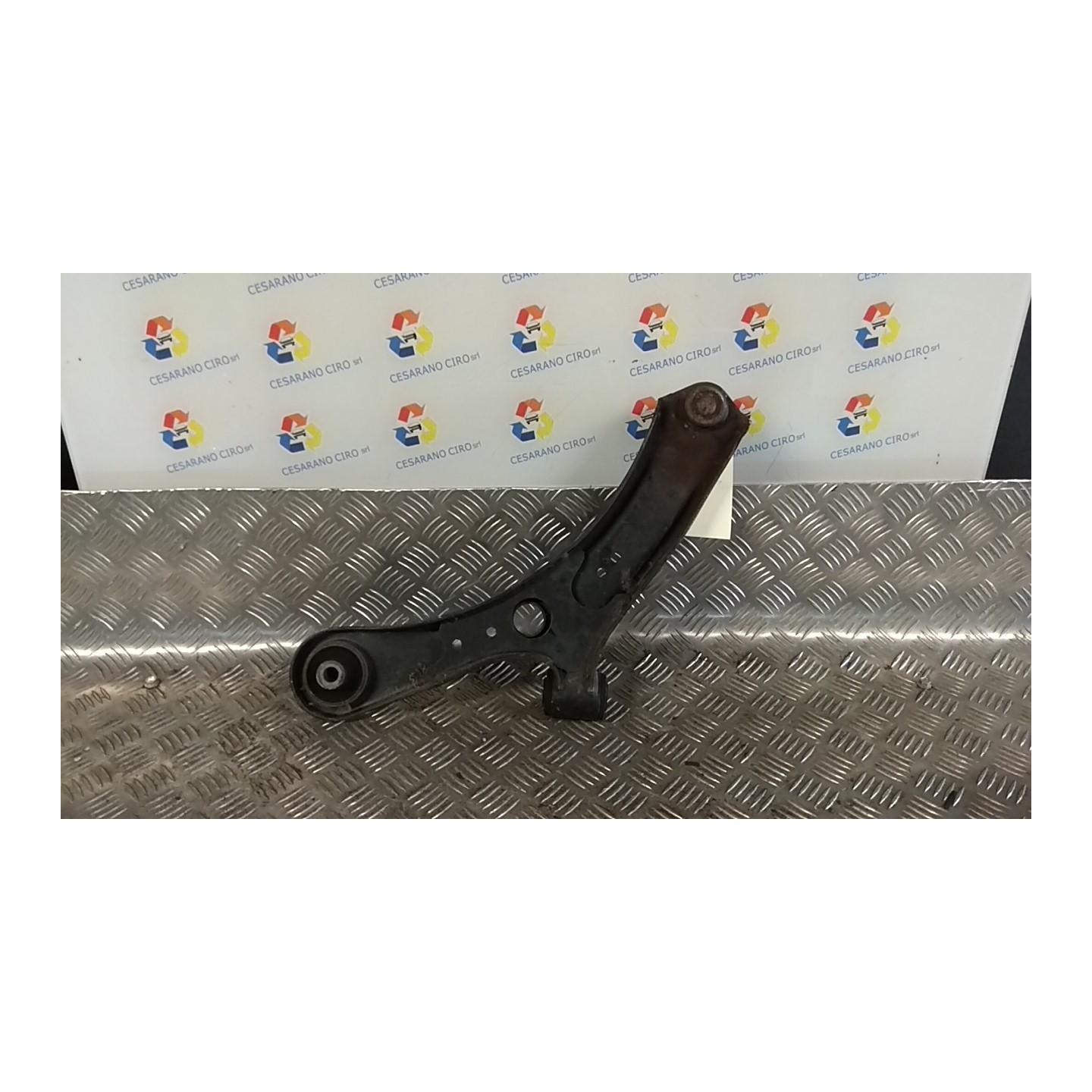 BRACCIO OSCILLANTE SOSP. ANT. DX. 031 SUZUKI SWIFT (04/05-02/11) M13A 4520172K01000