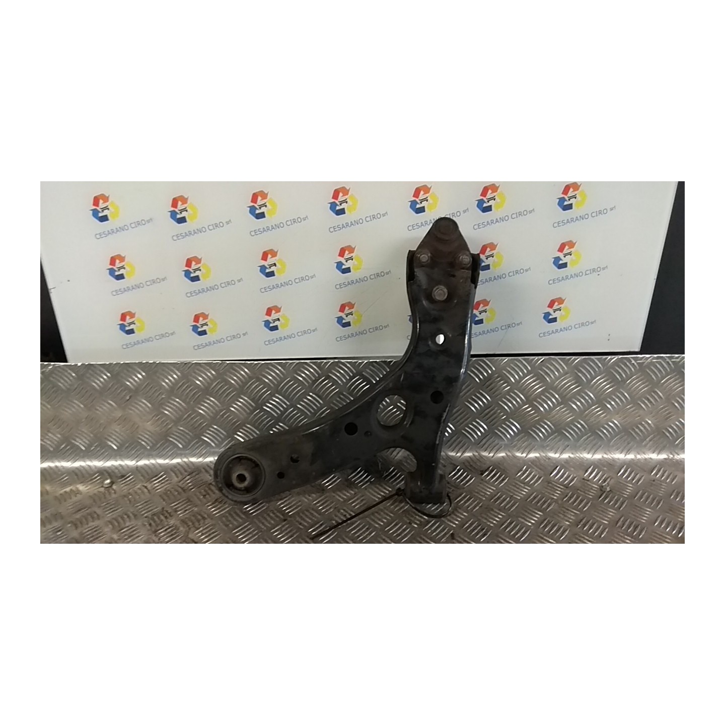 BRACCIO OSCILLANTE SOSP. ANT. DX. 049 TOYOTA AURIS (01/07-) 1ADFTV 4806812300