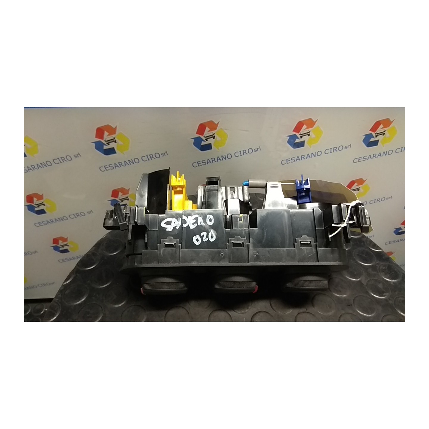 BLOCCO COMANDO CLIMATIZZAZIONE P/A/C AUTOM. 031 DACIA SANDERO 3A SERIE (12/20-) H4DF4 275100298R