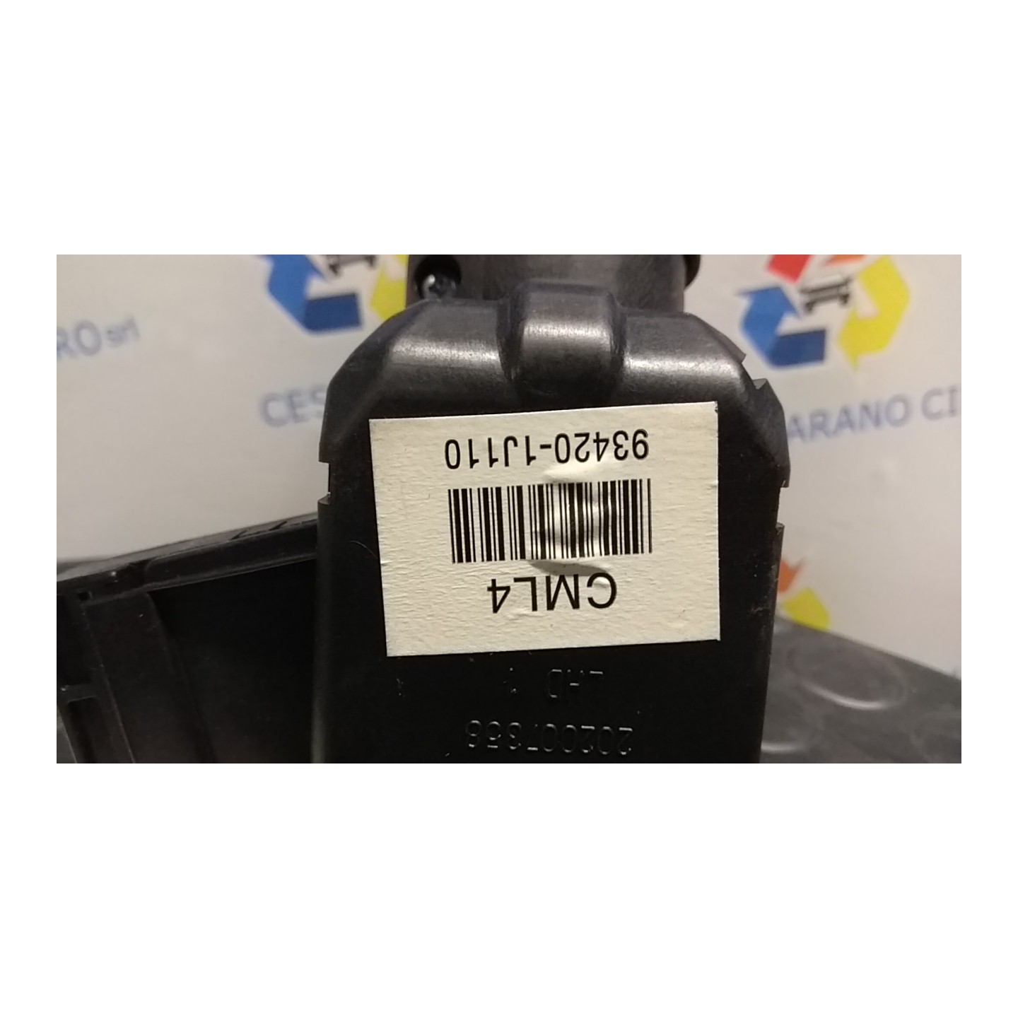 BLOCCO COMANDI TERGICRISTALLI 094 HYUNDAI I20 (01/09-) G4LA 934201J010