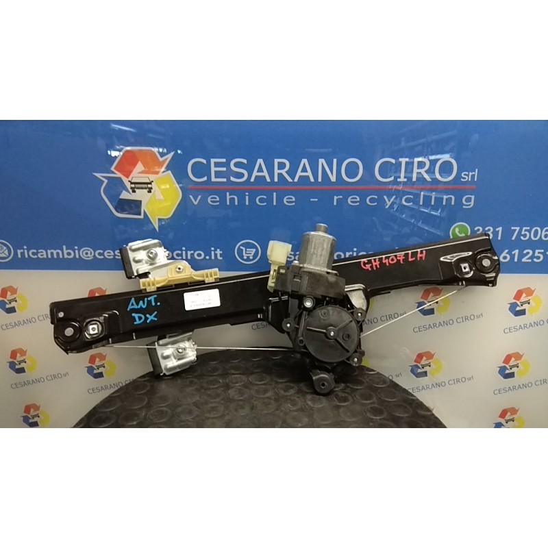 ALZACRISTALLO ELETTR. PORTA ANT. CON MOTORINO DX. 004 FORD ECOSPORT (11/17-) M1JU 2142436