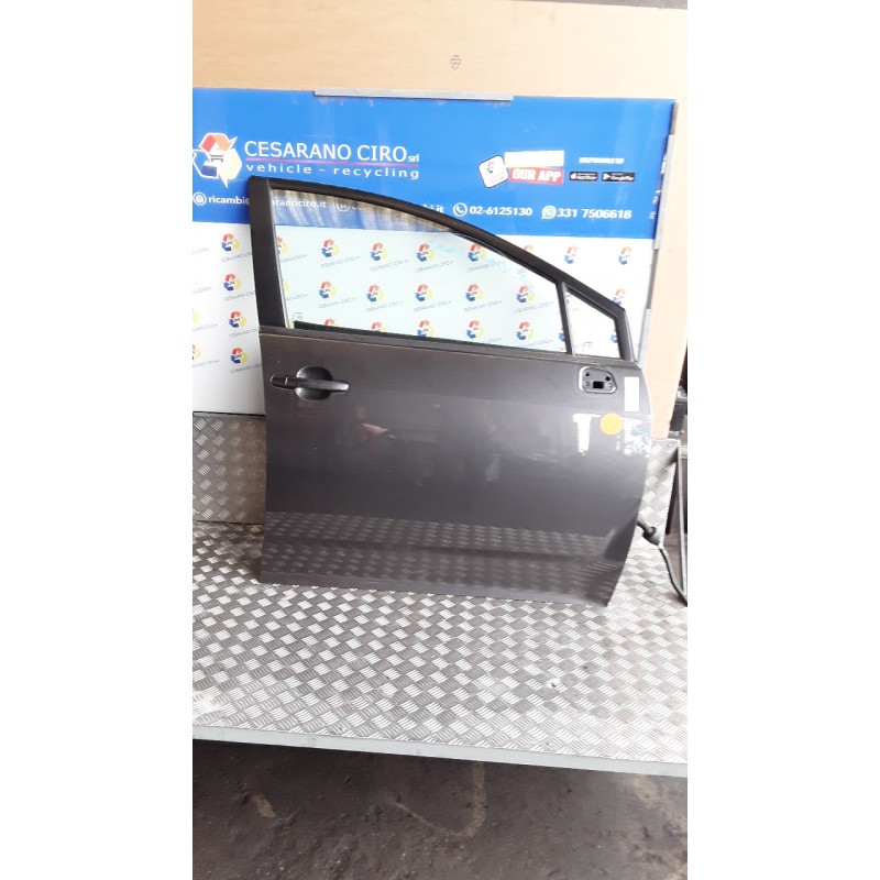 PORTA ANT. DX. 025 TOYOTA COROLLA VERSO (03/04-12/09) 2ADFTV 670010F011