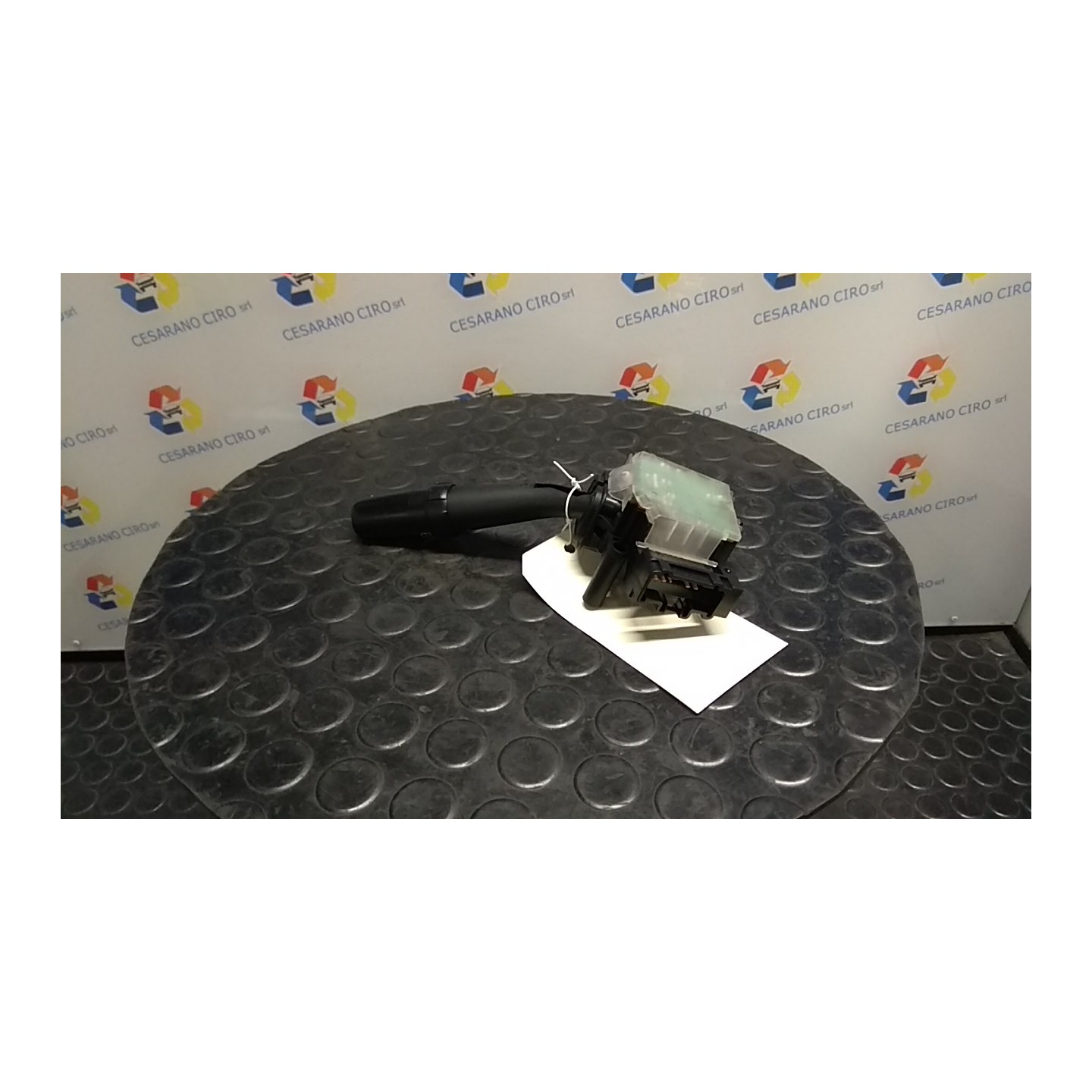 BLOCCO COMANDI TERGICRISTALLI 065 TOYOTA COROLLA VERSO (03/04-12/09) 2ADFTV 8465205150