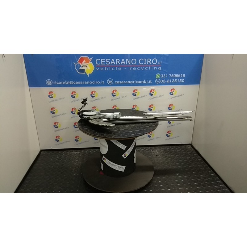 ALZACRISTALLO ELETTR. PORTA ANT. GL,GLX DX. 017 SUZUKI SX4 (03/06-) M16A 8341079J11000