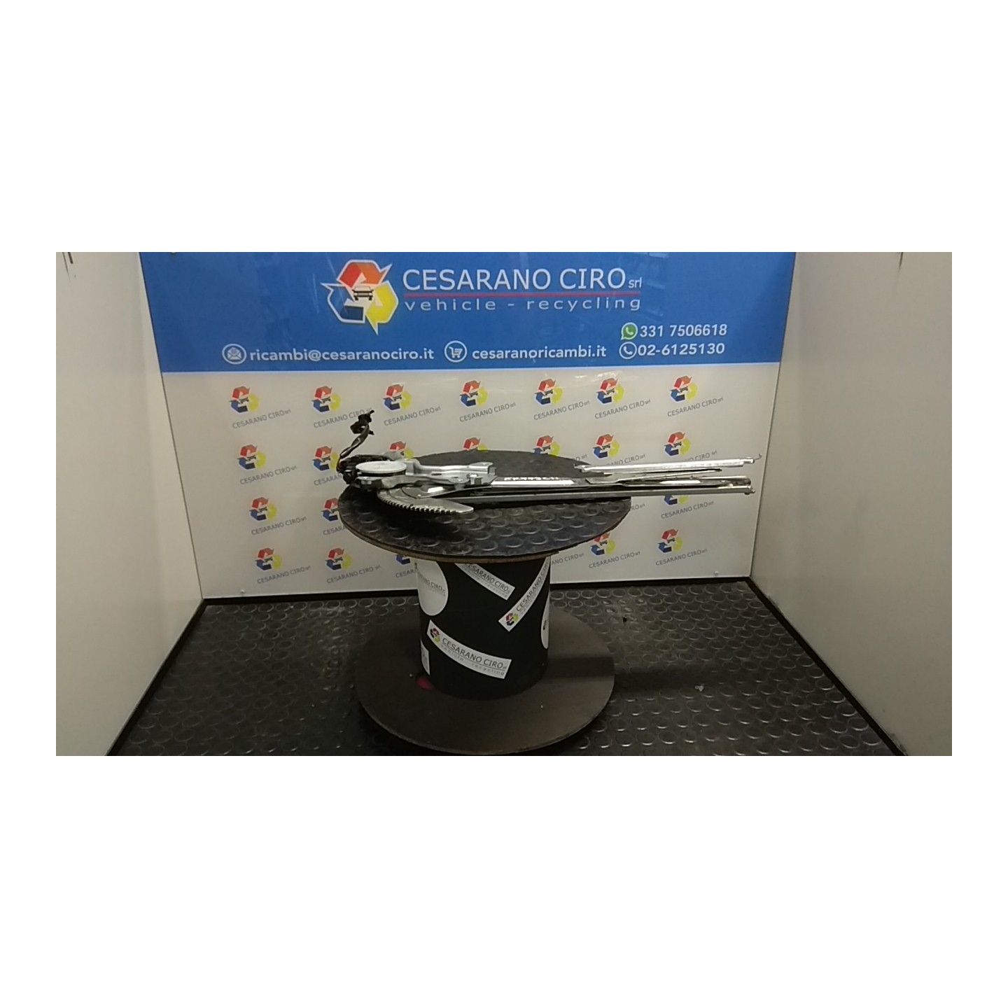 ALZACRISTALLO ELETTR. PORTA ANT. GL,GLX DX. 017 SUZUKI SX4 (03/06-) M16A 8341079J11000