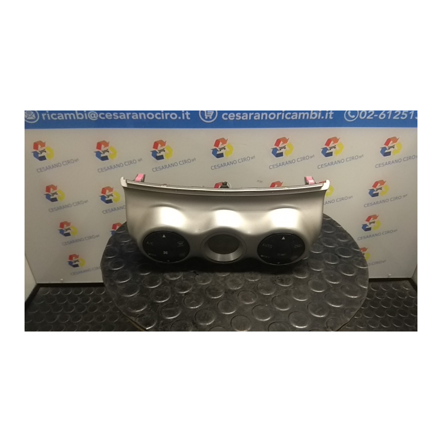 BLOCCO COMANDO CLIMATIZZAZIONE P/CONTROLLO ELETTRICO 021 TOYOTA URBAN CRUISER (04/09-02/14) 1NDTV 5590052770B0