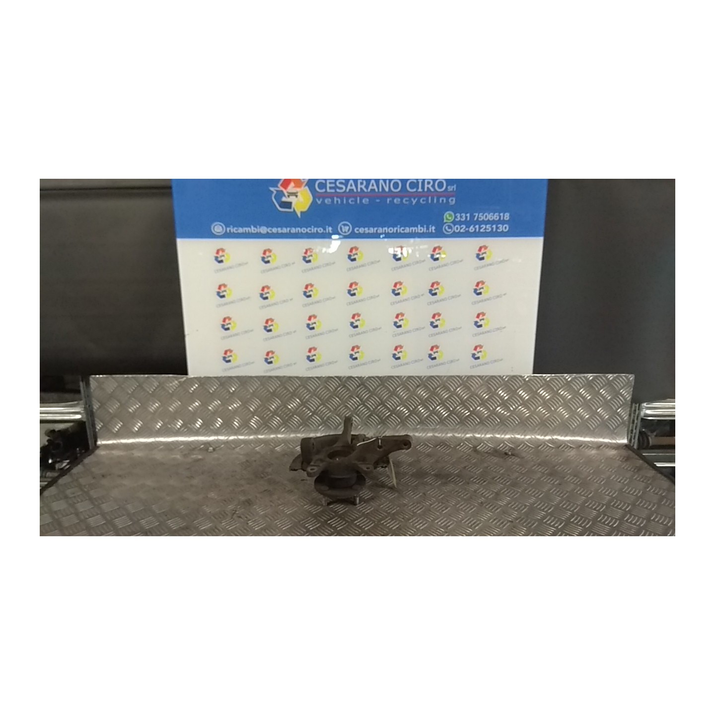 MONTANTE SOSP. ANT. SX. 104 NISSAN PIXO (UA0) (04/09-) K10B 400154A00B