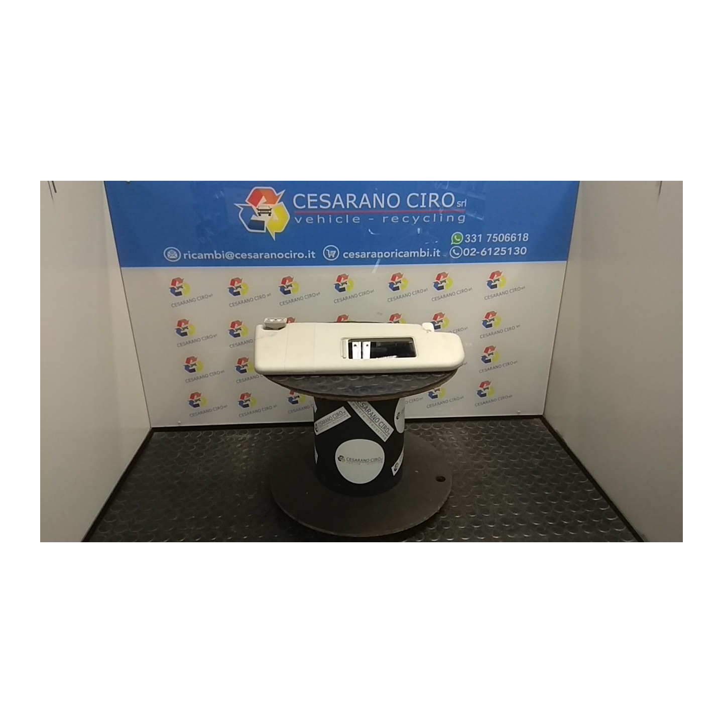 ALETTA PARASOLE PARABREZZA C/SPECCH. ILLUMINATO DX. 072 VOLKSWAGEN POLO (9N) (10/01-03/05) AUA 6Q0857552F2F4