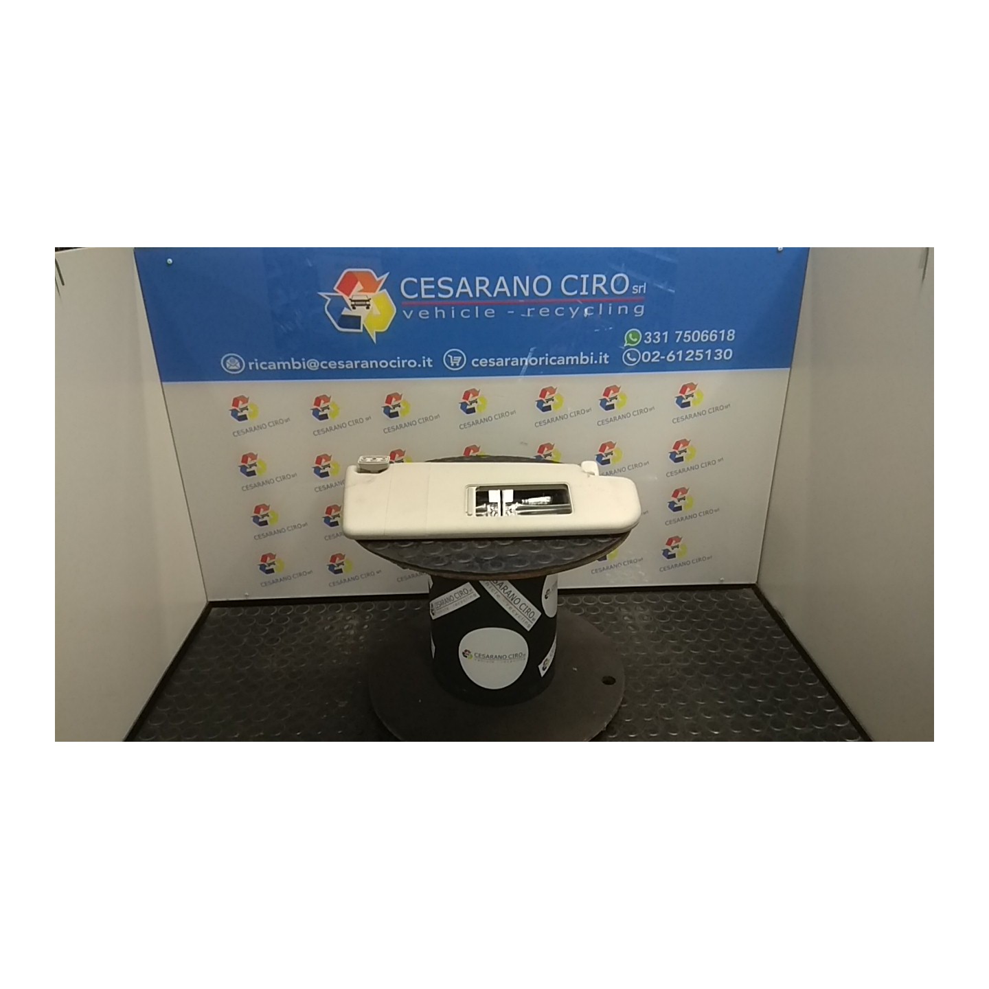 ALETTA PARASOLE PARABREZZA C/SPECCH. ILLUMINATO DX. 072 VOLKSWAGEN POLO (9N) (10/01-03/05) AUA 6Q0857552F2F4