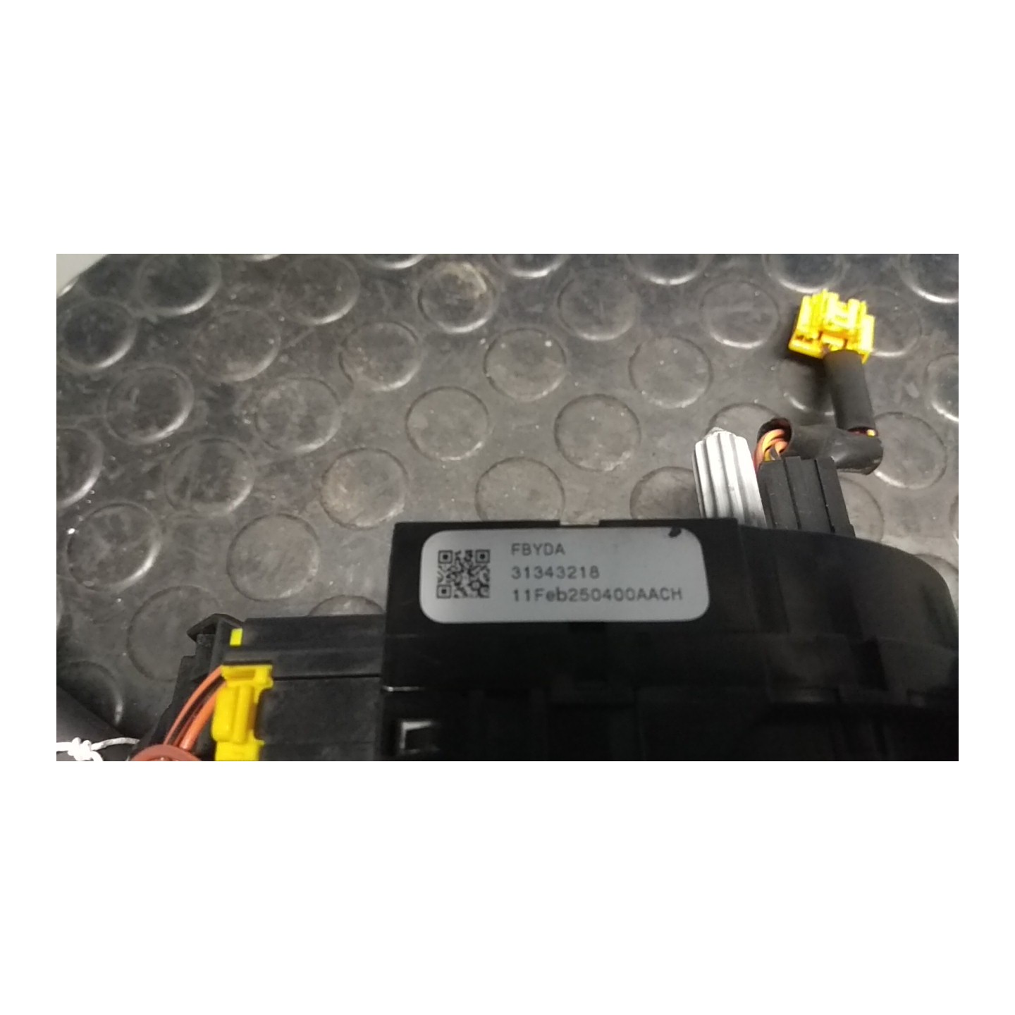 DEVIOGUIDASGANCIO 117 VOLVO V60 (09/10-04/13) D5204T3 31313853