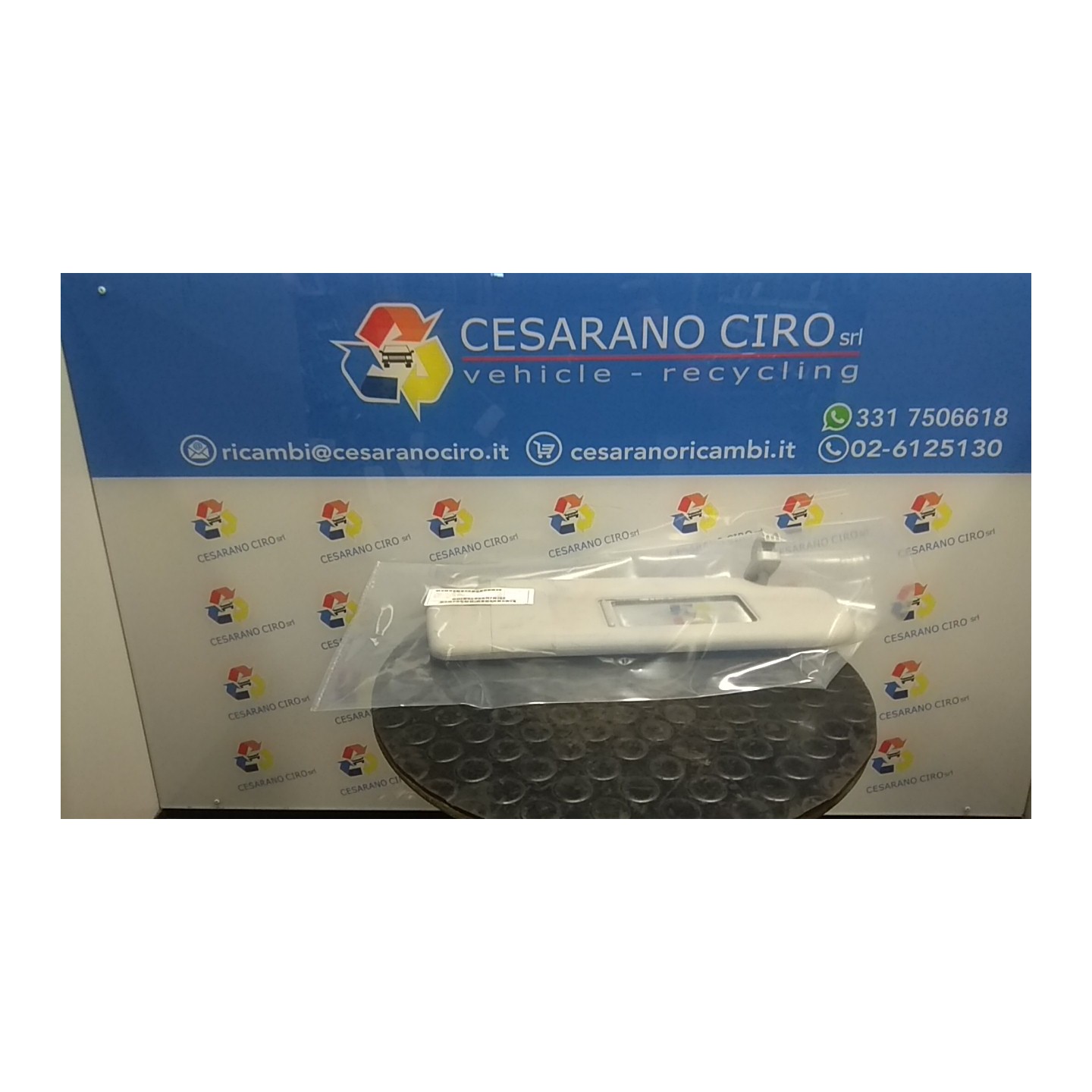 ALETTA PARASOLE PARABREZZA GRIGIO C/SPECCH. ILL. E COPERT DX. 041 VOLKSWAGEN POLO (9N) (04/05-) BWB 6Q0857552F2F4
