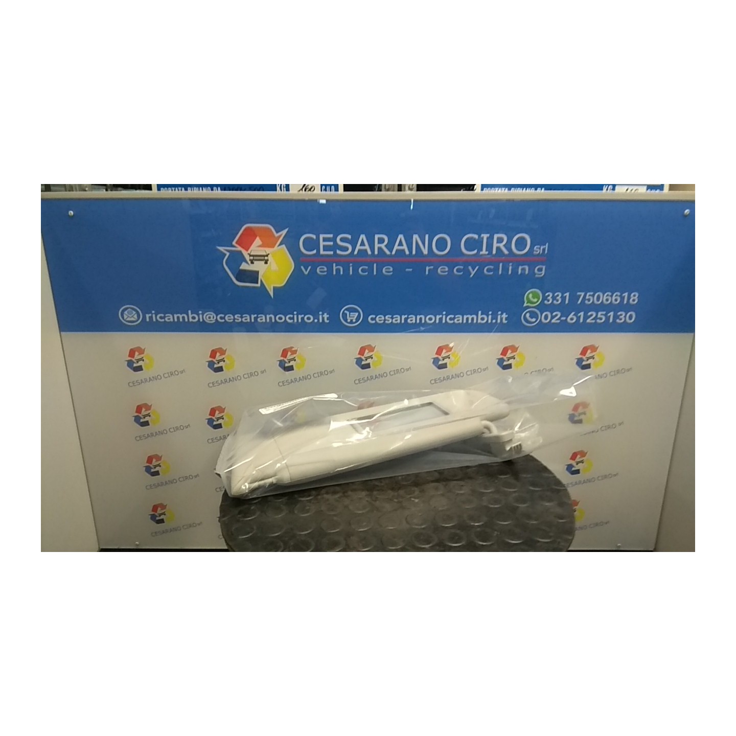 ALETTA PARASOLE PARABREZZA GRIGIO C/SPECCH. ILL. E COPERT SX. 042 VOLKSWAGEN POLO (9N) (04/05-) BWB 6Q0857551F2F4