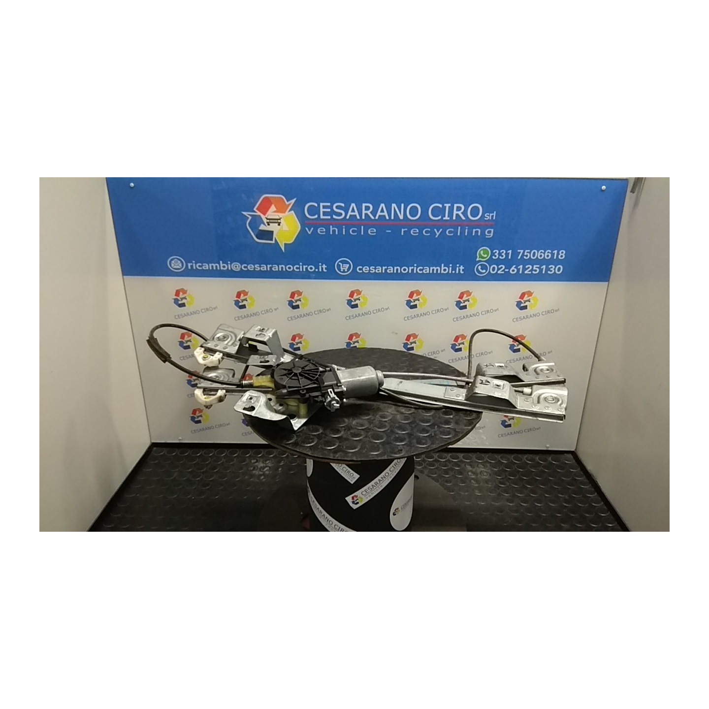 ALZACRISTALLO ELETTR. PORTA ANT. CON MOTORINO SX. 035 RENAULT KANGOO (01/08-) K4MG8 807213441R