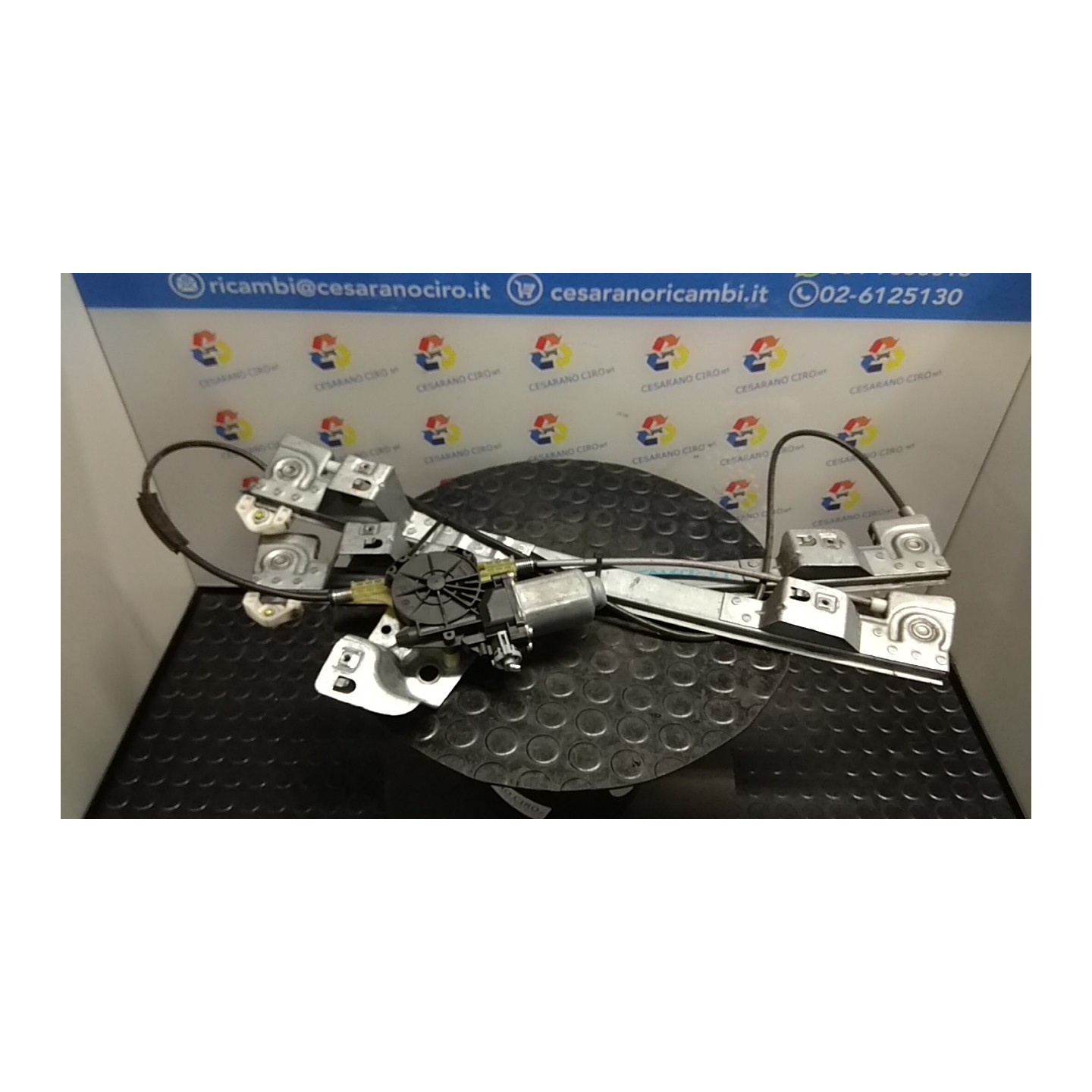 ALZACRISTALLO ELETTR. PORTA ANT. CON MOTORINO SX. 035 RENAULT KANGOO (01/08-) K4MG8 807213441R