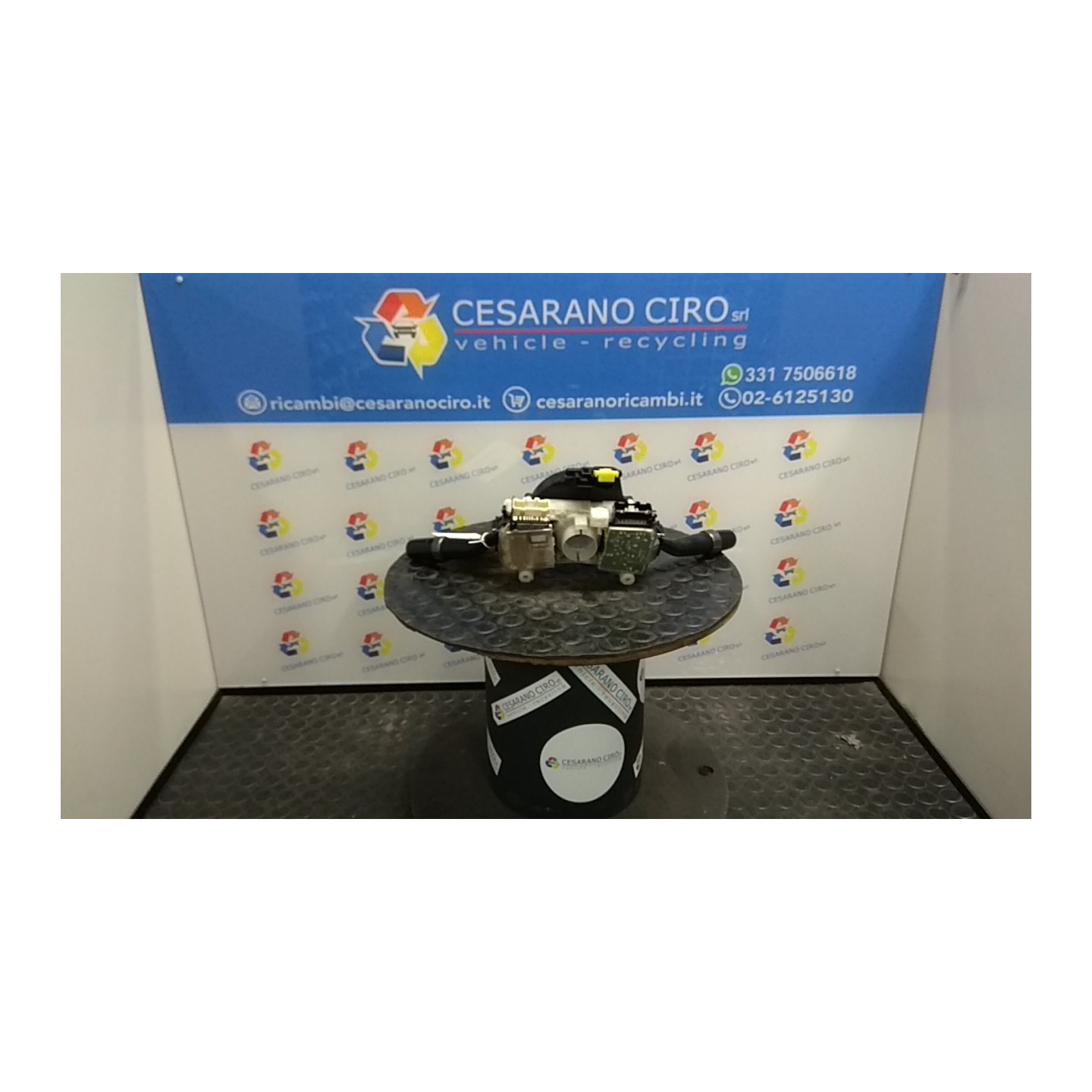 DEVIOGUIDASGANCIO 028 LEXUS IS 1A SERIE (04/99-11/05) 1GFE 8431053050