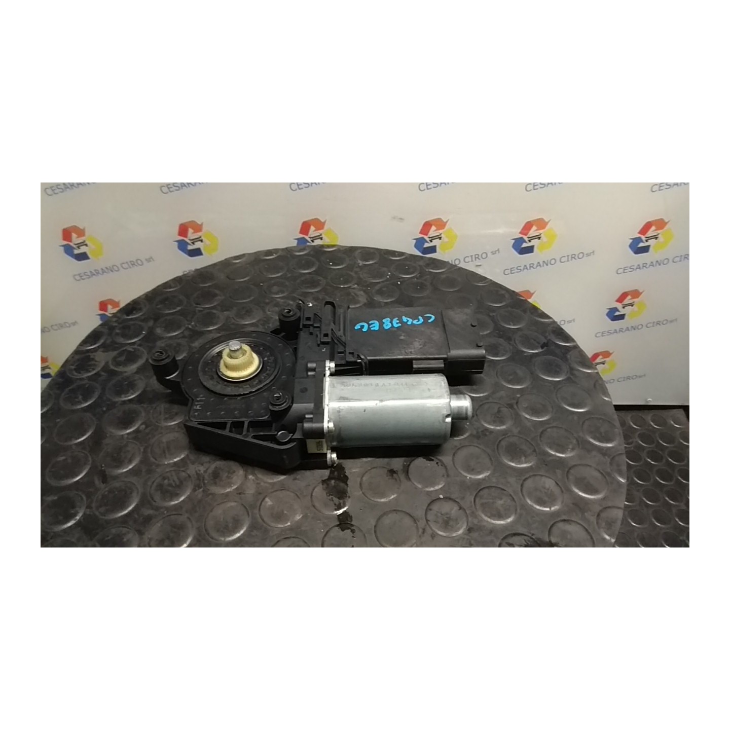 MOTORINO ALZACRISTALLO PORTA ANT. DX. 010 VOLKSWAGEN PASSAT (3B) (10/00-03/06) AVF 1C1959802001
