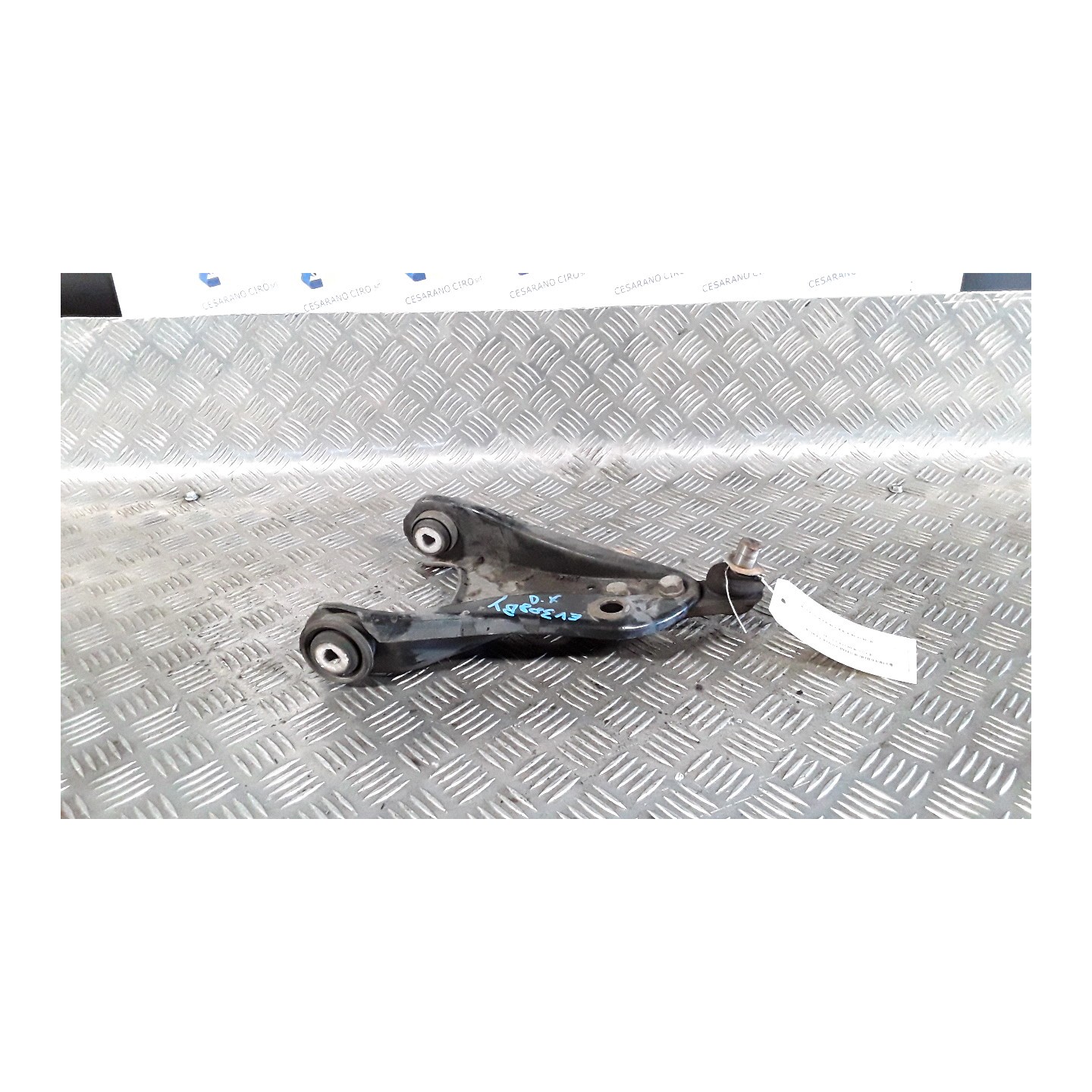 BRACCIO OSCILLANTE SOSP. ANT. DX. 123 RENAULT TWINGO 2A SERIE (12/11-) D4FE7 8200942396