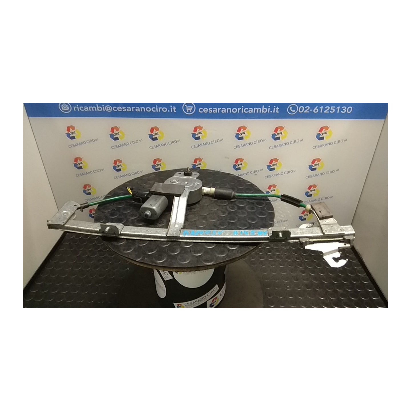 ALZACRISTALLO ELETTR. PORTA ANT. CON MOTORINO DX. 148 ALFA ROMEO 145 (04/94-04/99) 67601 46761605