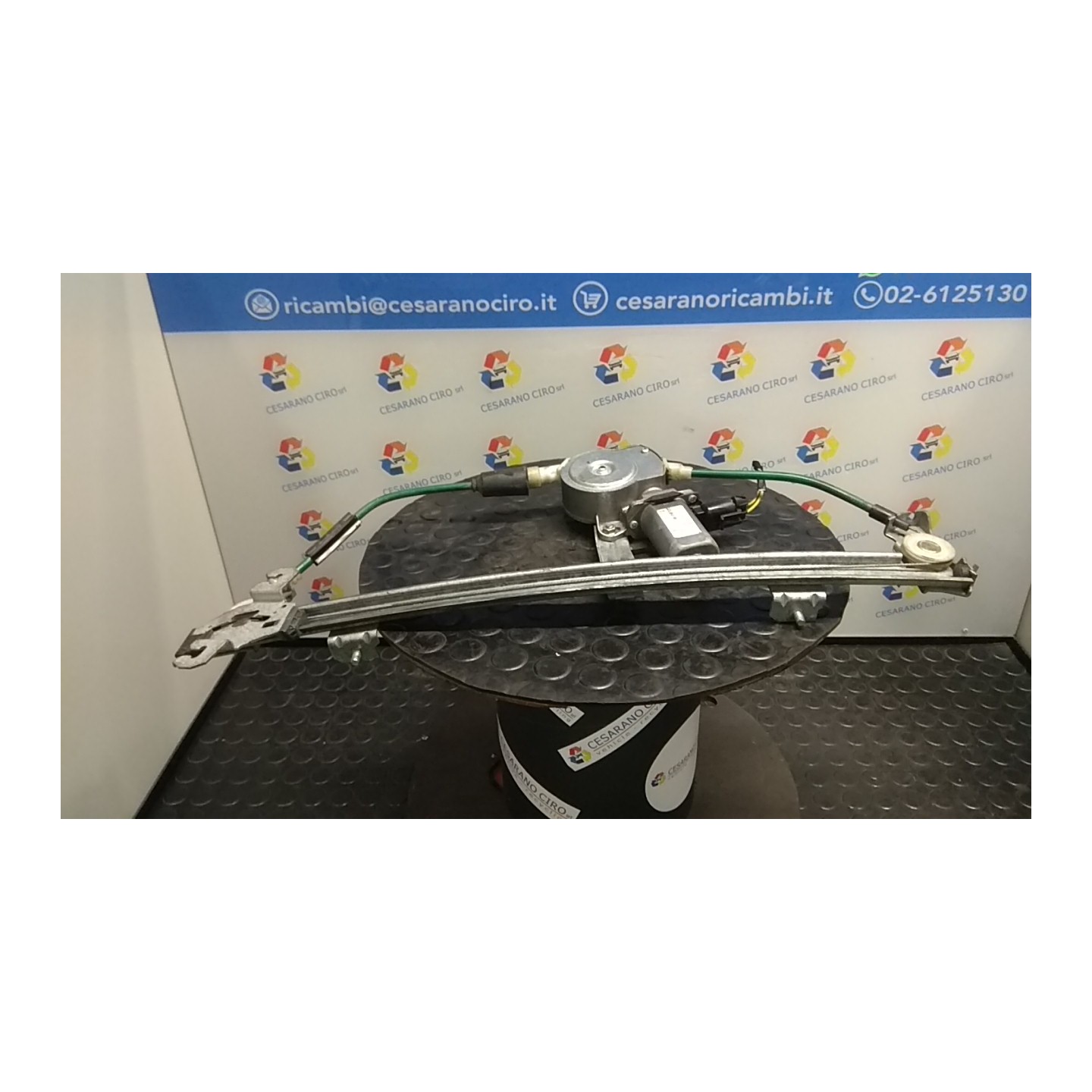 ALZACRISTALLO ELETTR. PORTA ANT. CON MOTORINO DX. 148 ALFA ROMEO 145 (04/94-04/99) 67601 46761605