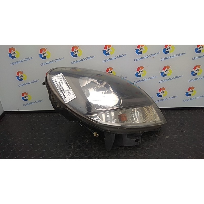PROIETTORE DX. 111 RENAULT KANGOO (04/03-03/09) D4FF7 260107401R