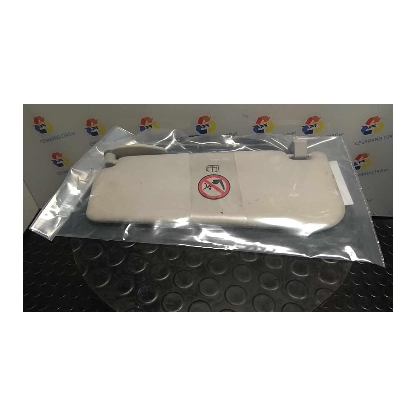 ALETTA PARASOLE PARABREZZA DX. 116 FIAT PUNTO (2U) (07/03-01/07) 188A9000 735367821