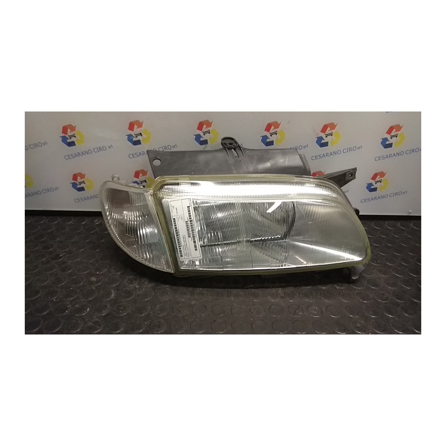 PROIETTORE C/LAVAFARI DX. 127 CITROEN BERLINGO (10/96-09/02) RHY 6205Y2