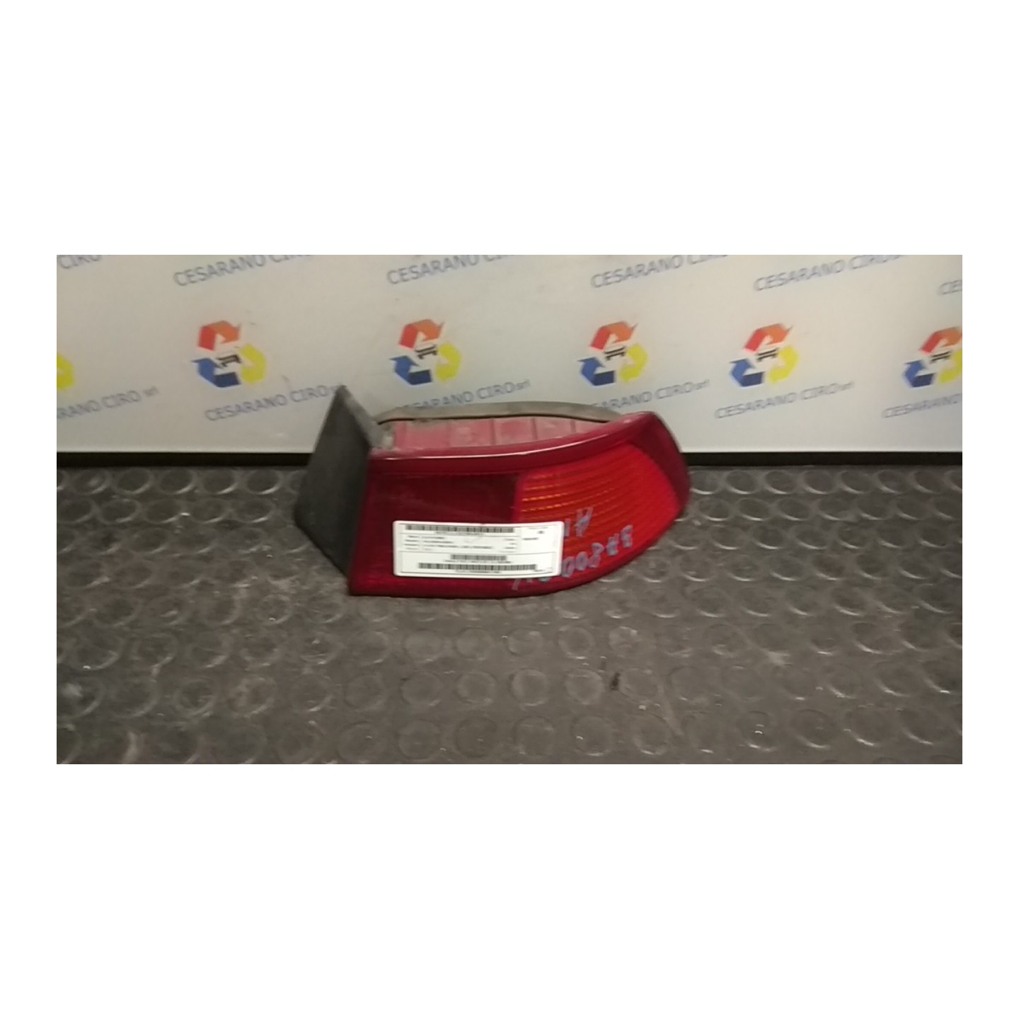 FANALE POST. PARTE EST. DX. 151 ALFA ROMEO 145 (04/94-04/99) 67601 60579851
