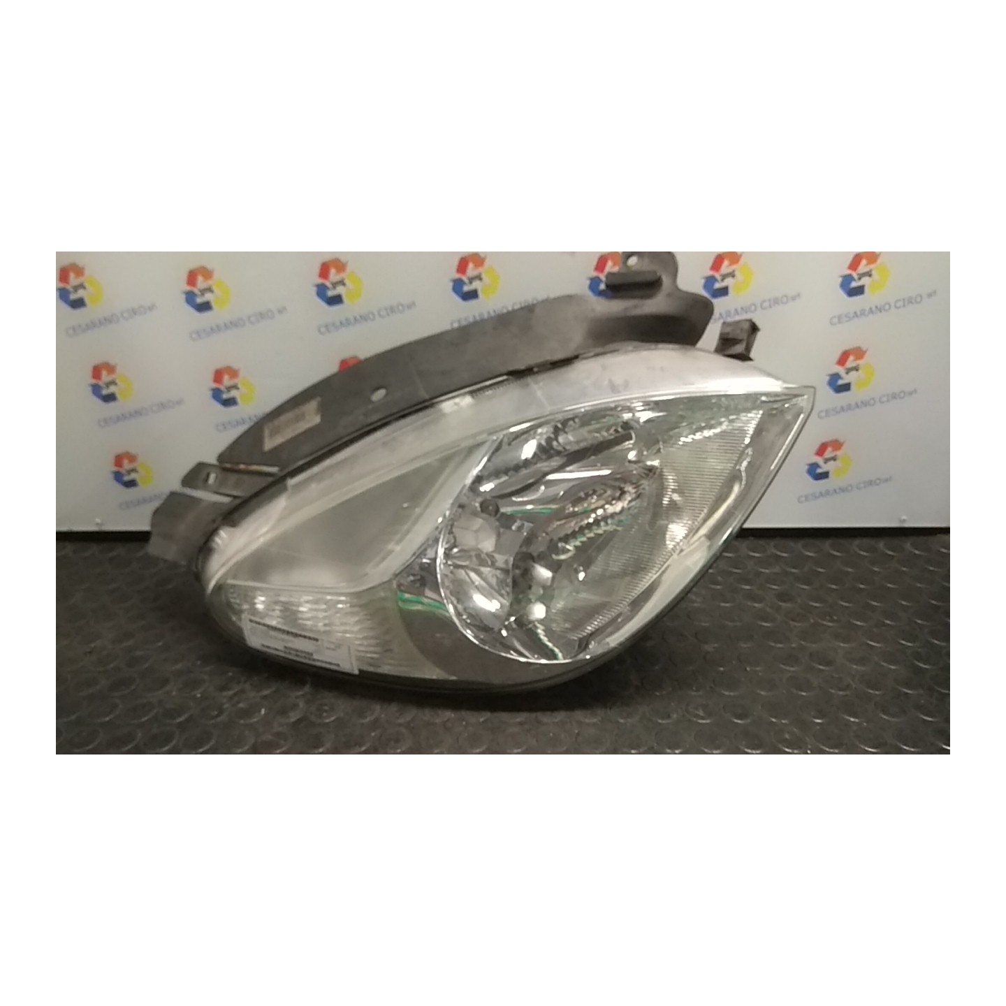 PROIETTORE DX. 091 CITROEN XSARA PICASSO (12/99-01/10) NFU 6205W0